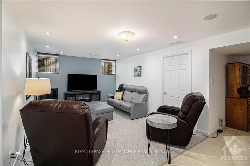 64 ROSEANNE Lane photo 25