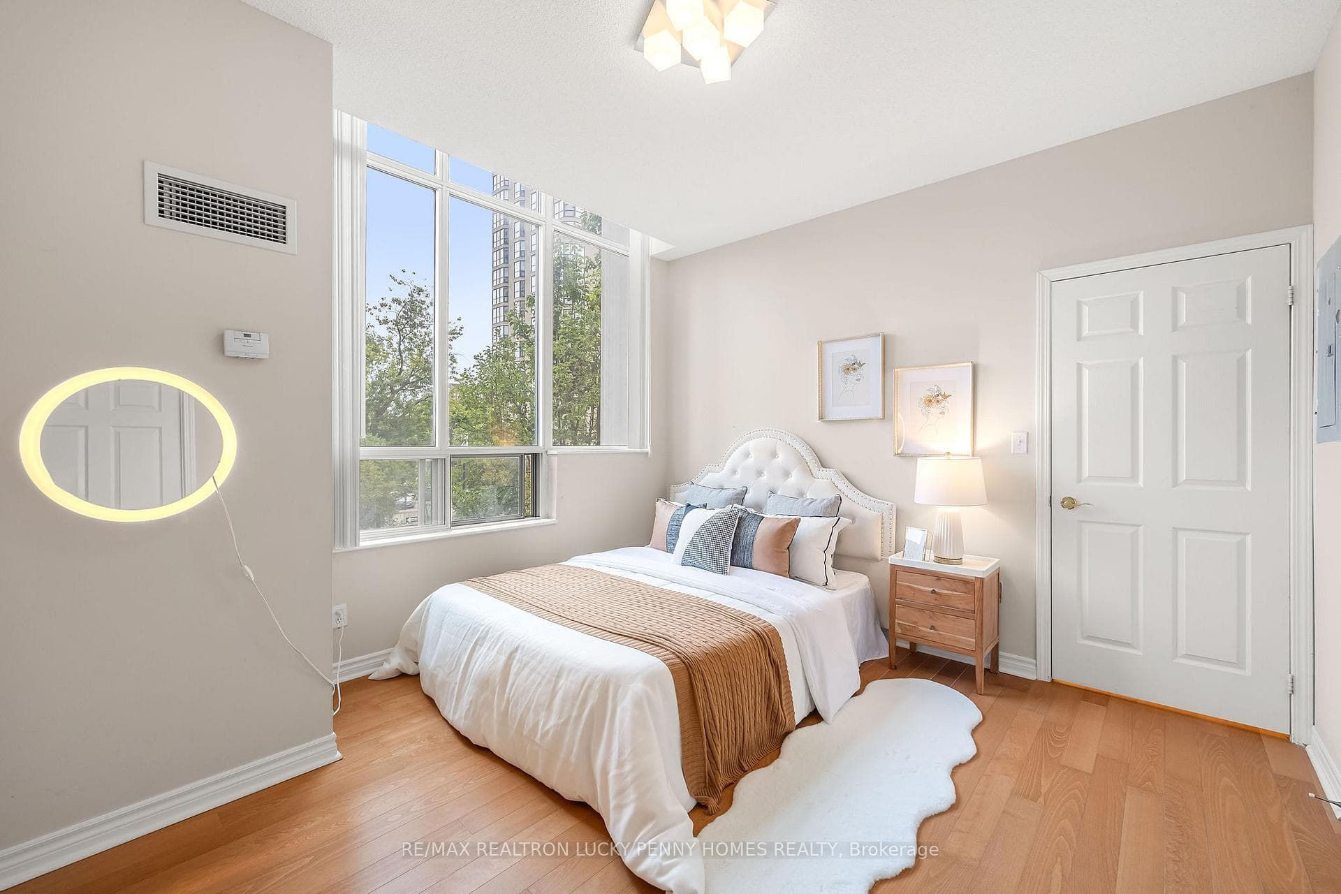 18 Spring Garden Avenue Unit 106 photo 14