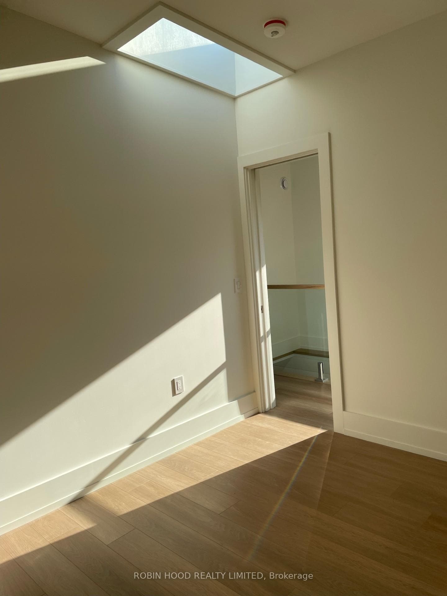 44 Somerdale Square Unit Upper photo 10