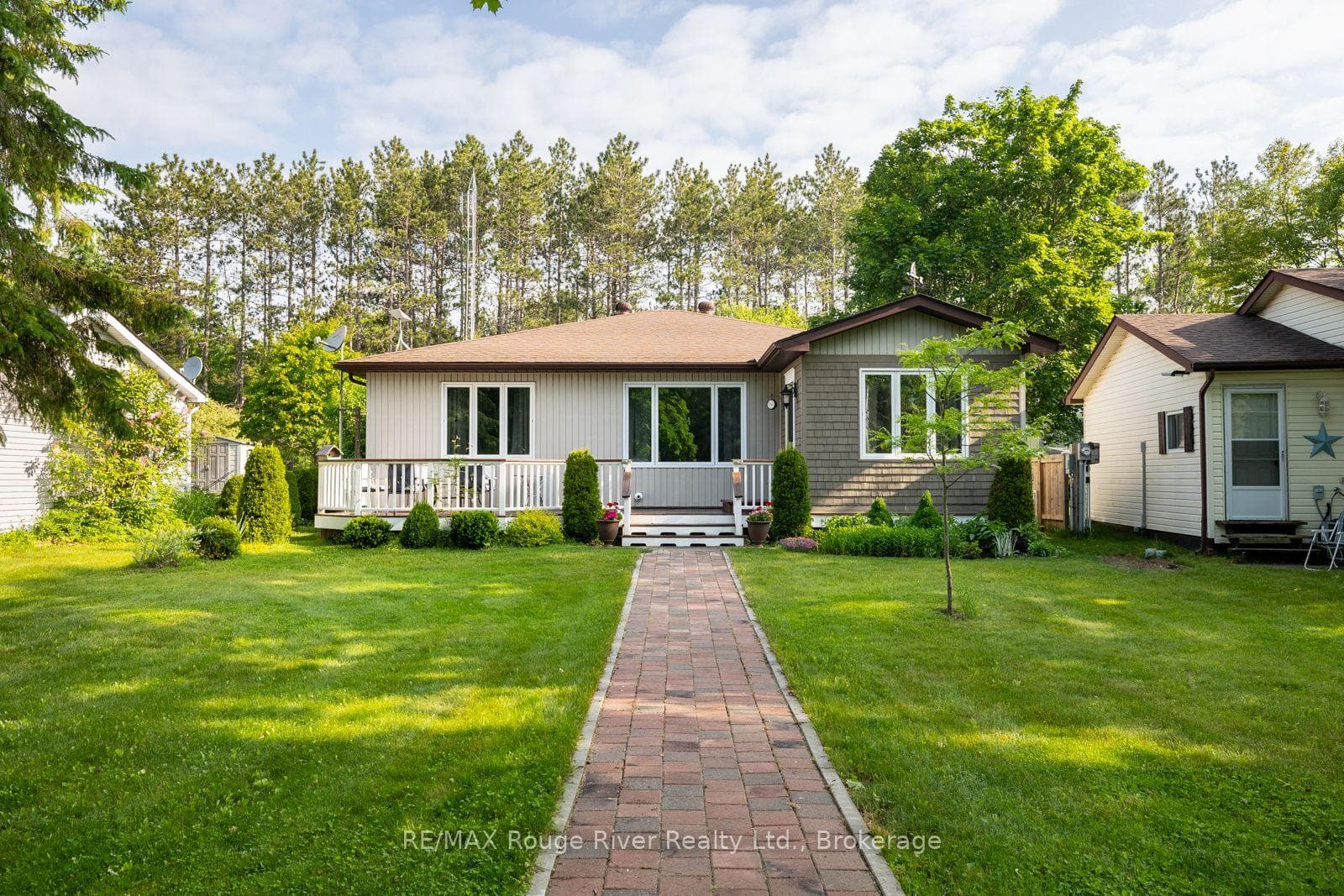 10126 Longsault Road Unit 14 photo 2