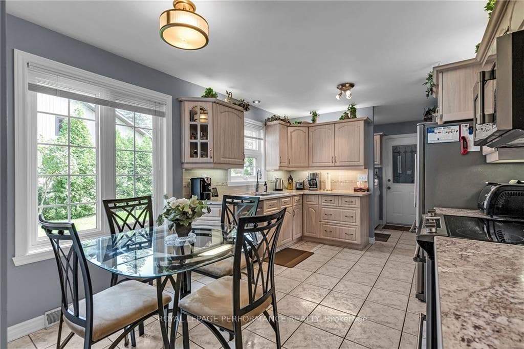 1736 BLAKELY Drive photo 8