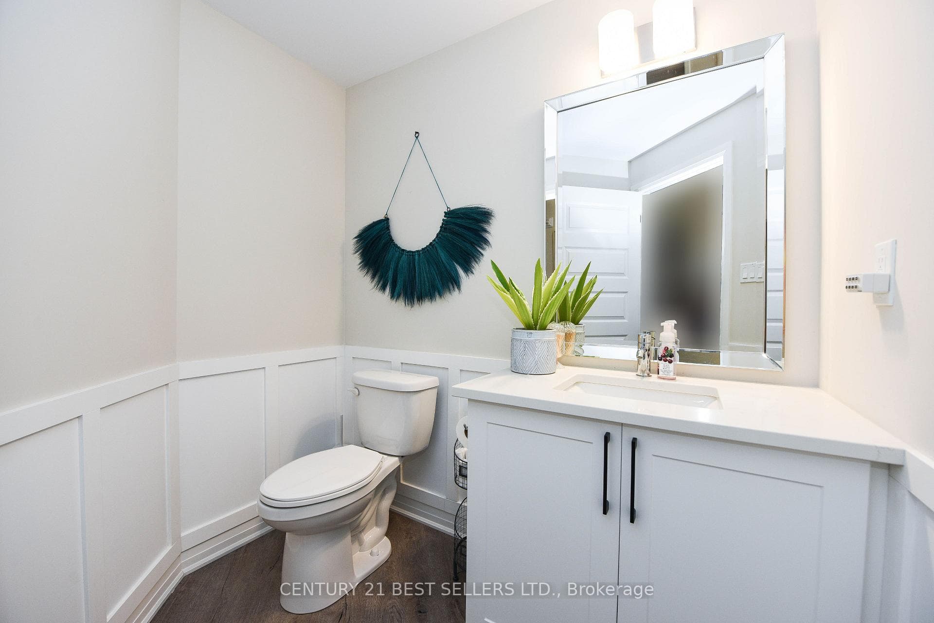 610 Farmstead Drive Unit 219 photo 13