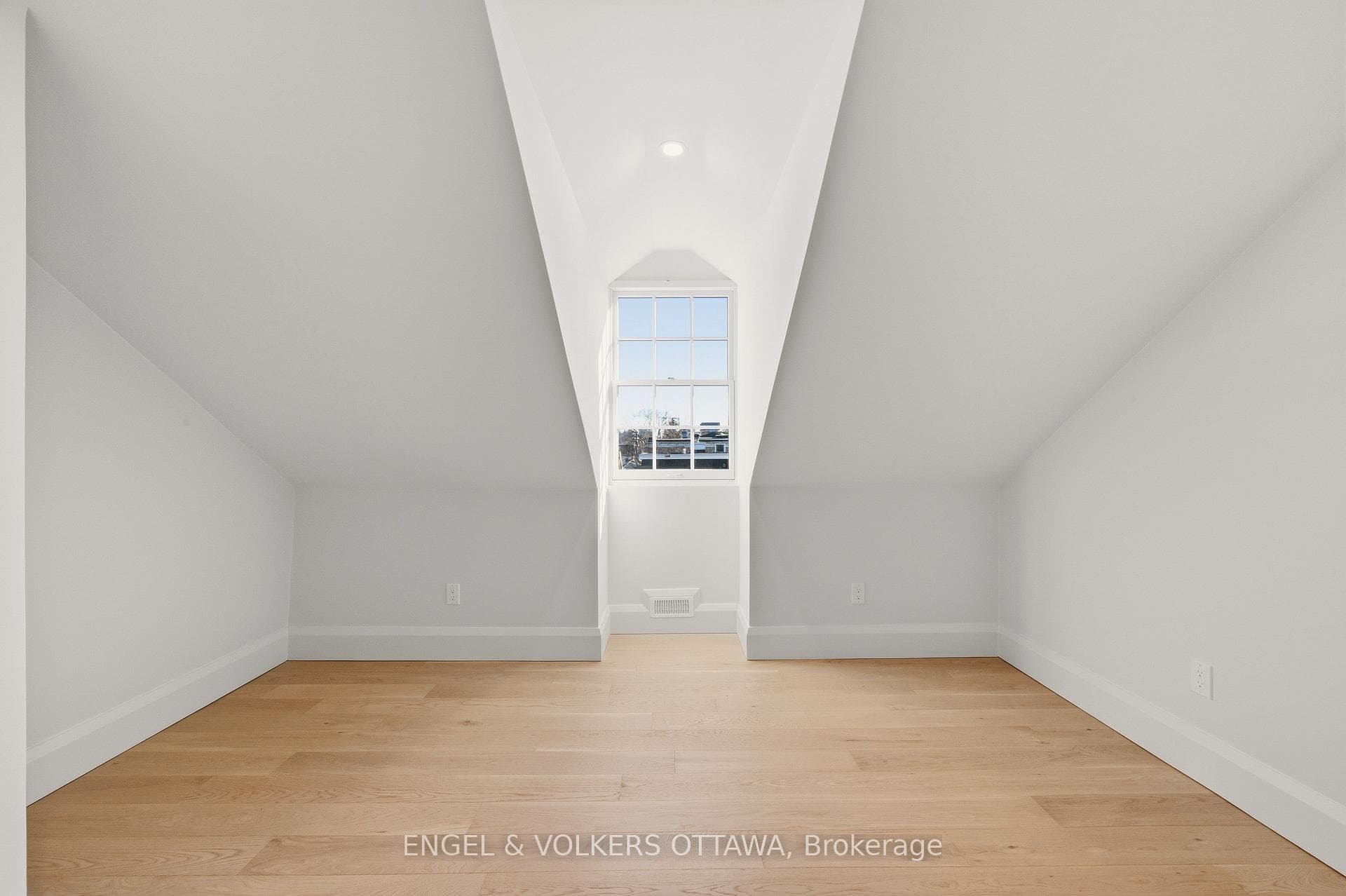 35 MacKay Street photo 42