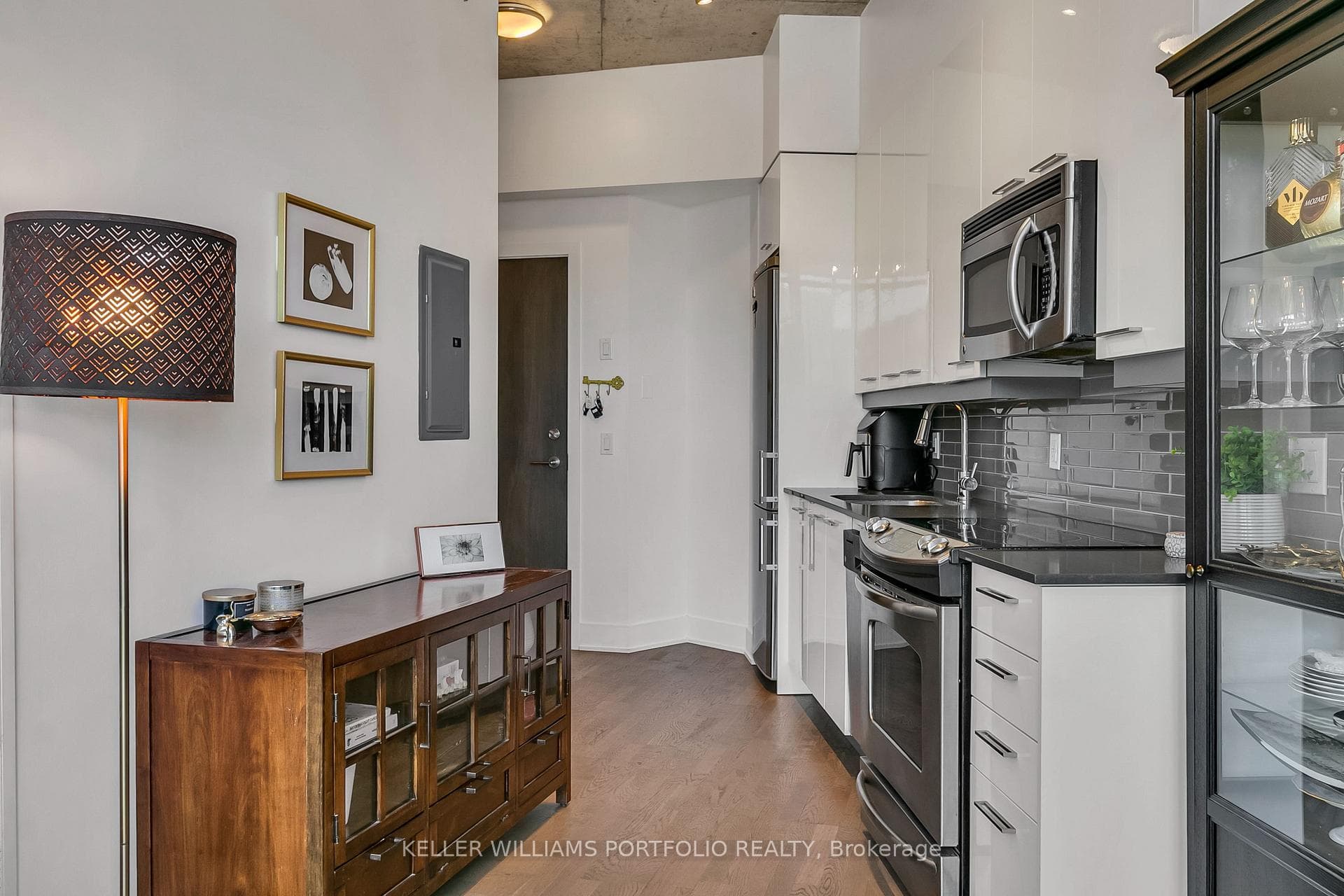 90 Trinity Street Unit 804 photo 9