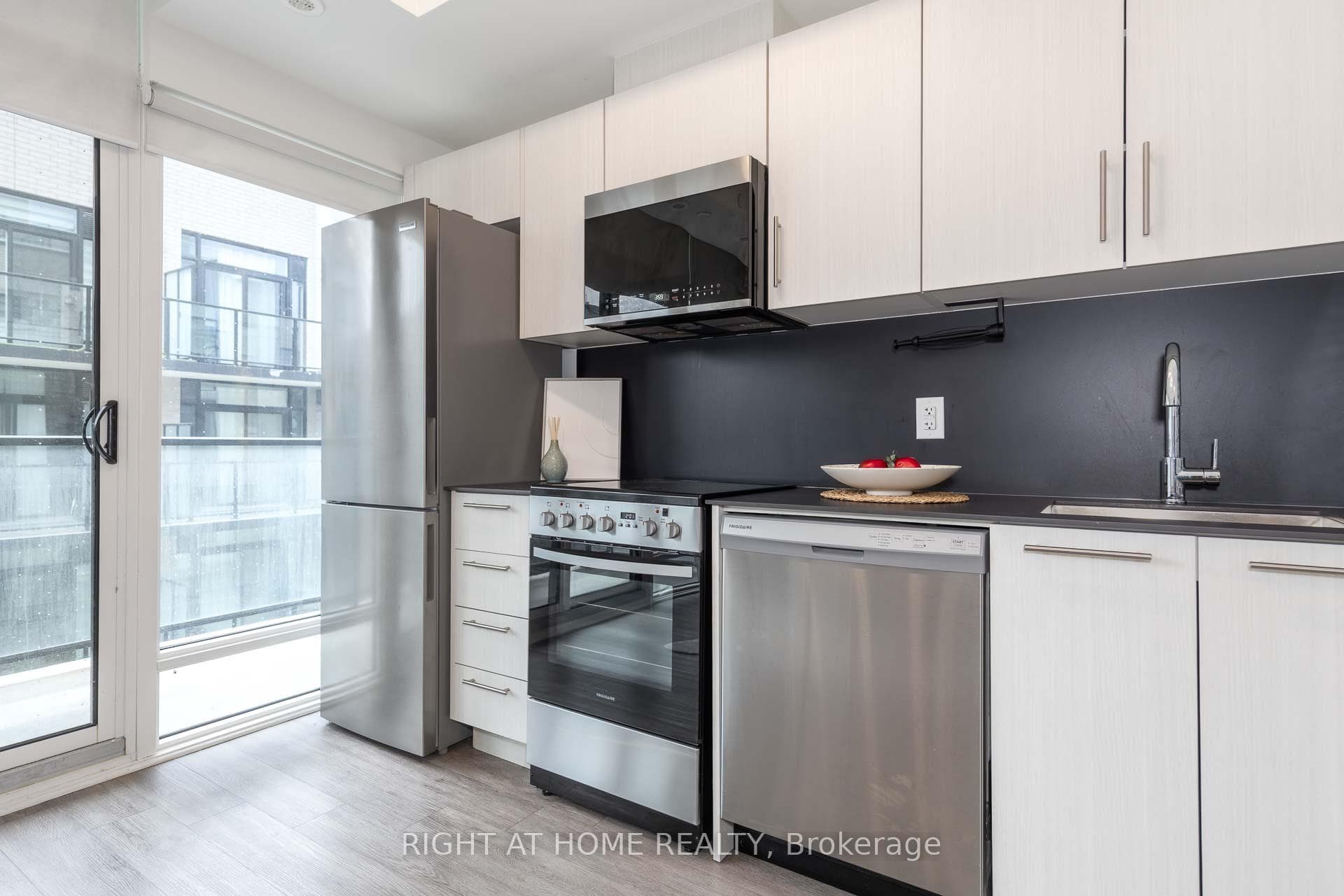 871 Sheppard Avenue Unit 33 photo 10