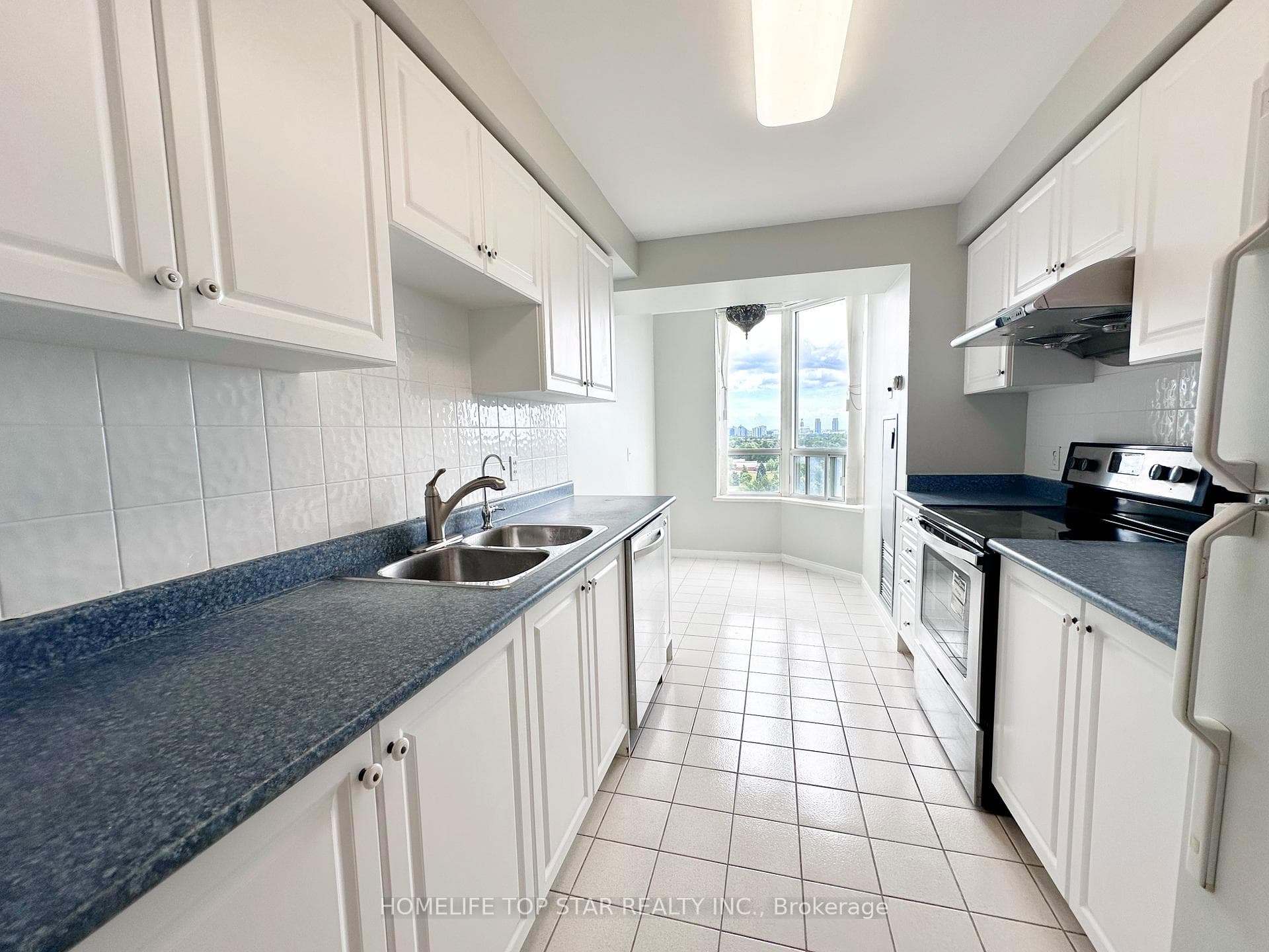 5001 Finch Avenue Unit 1211 photo 8