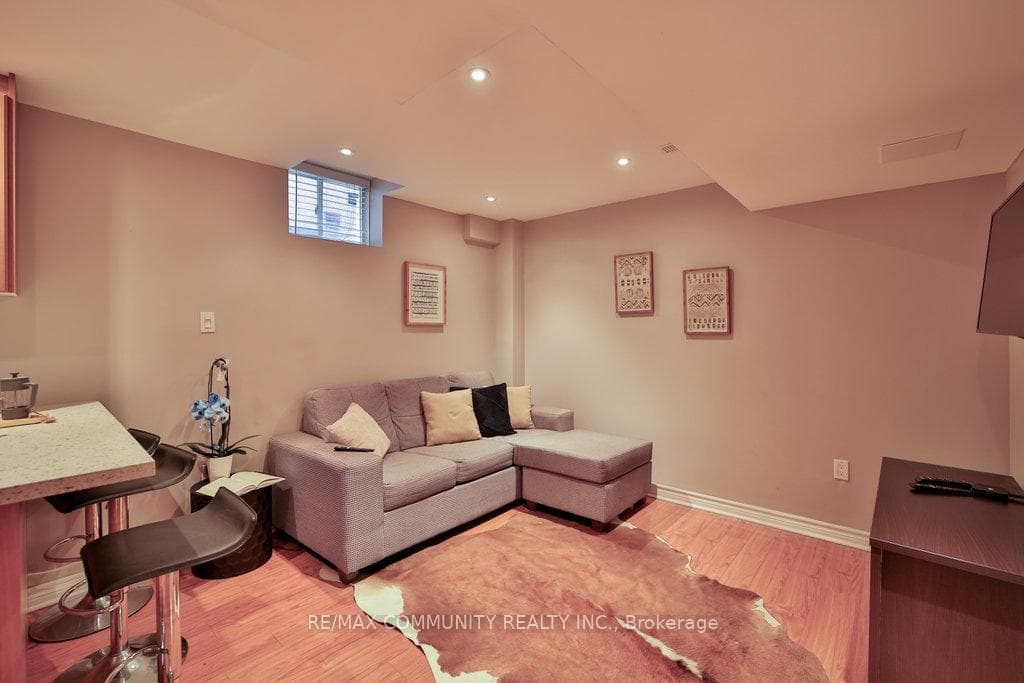30 Cedarsprings Way photo 34