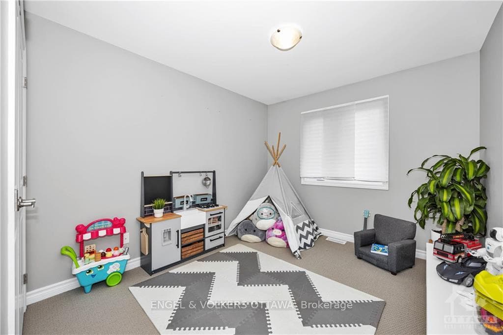 810 LOOSESTRIFE Way photo 22
