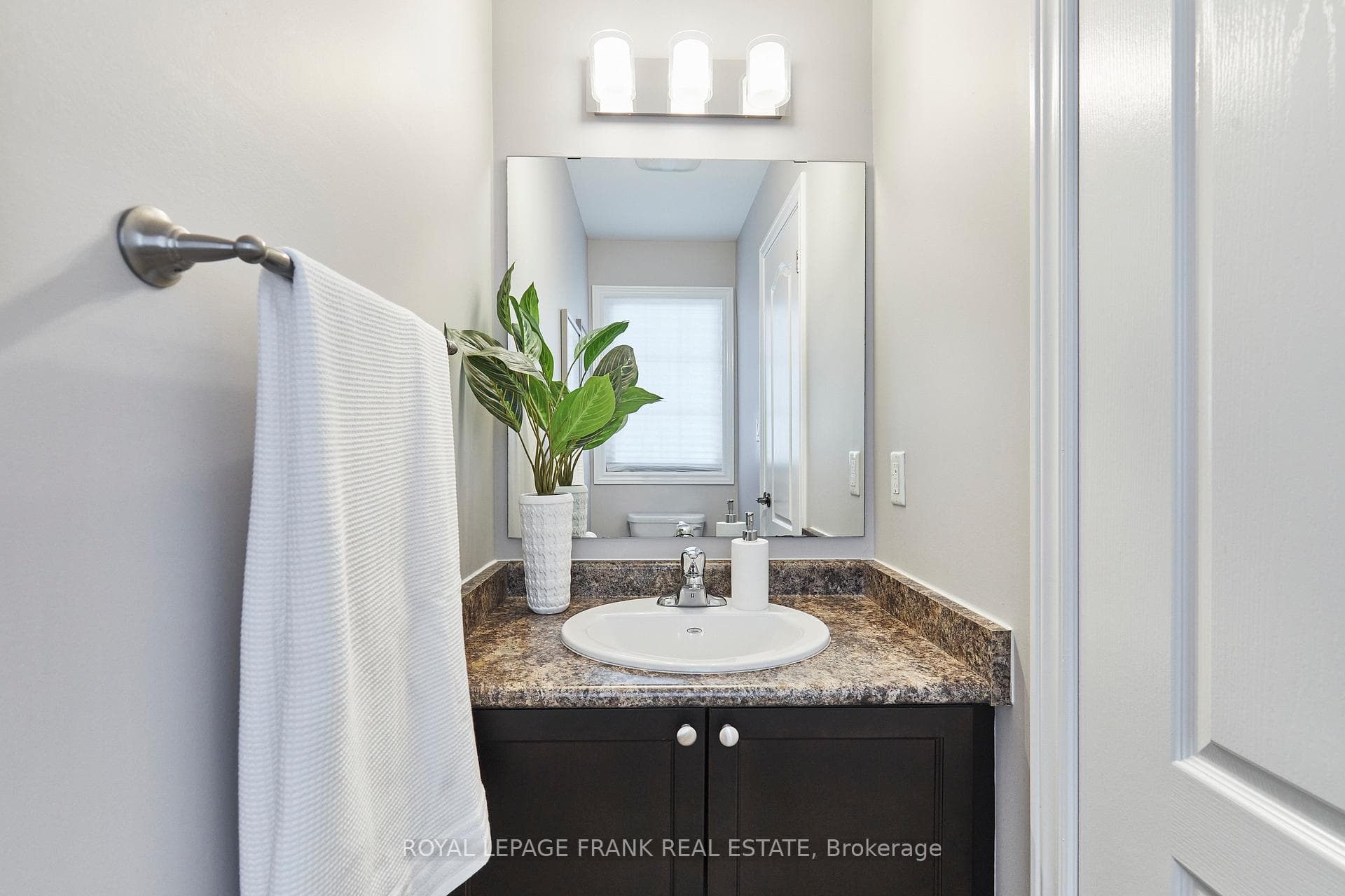 165 Mallory Street photo 6