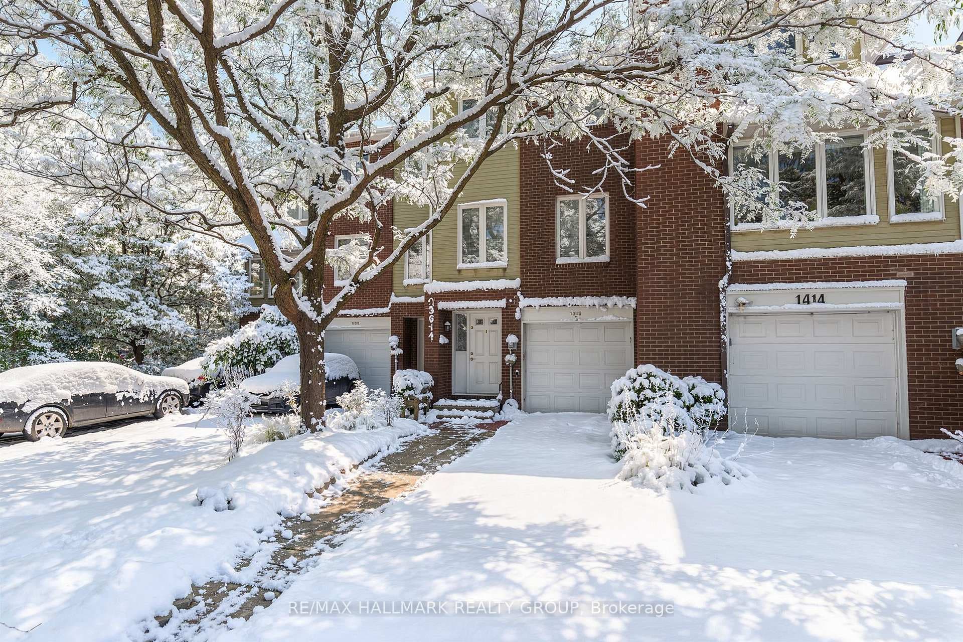 Welcome to 1916 Russell Rd