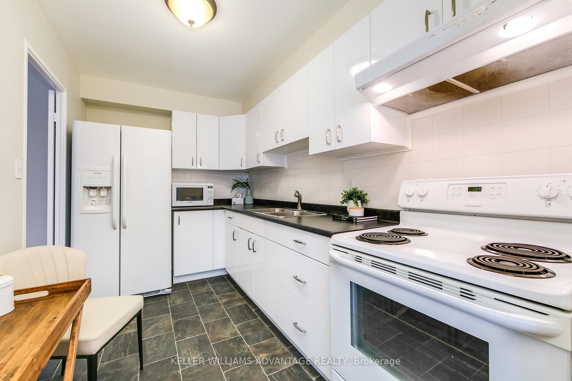 1 Massey Square Unit 2504 photo 20