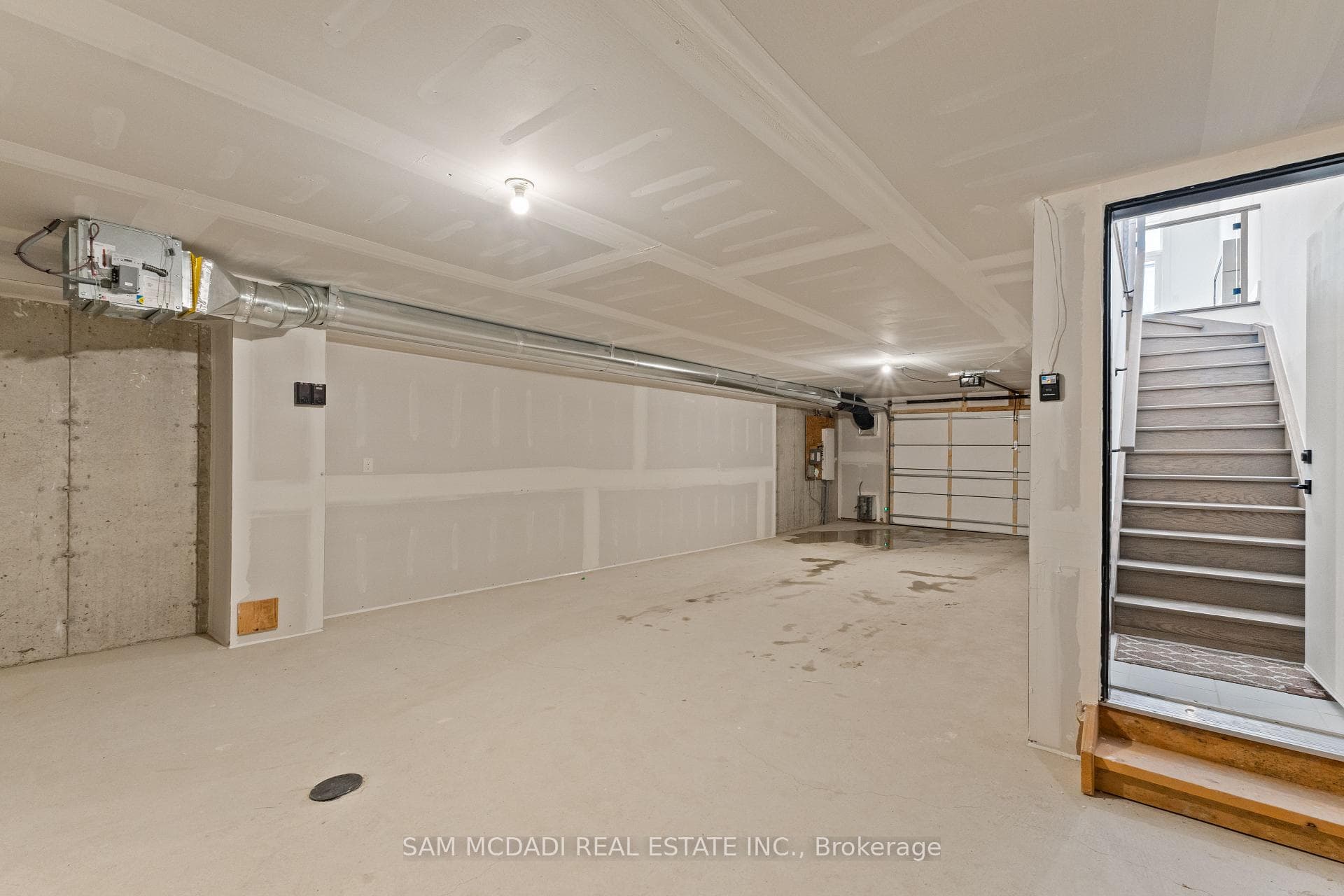 100 Coveside Drive Unit 103 photo 39