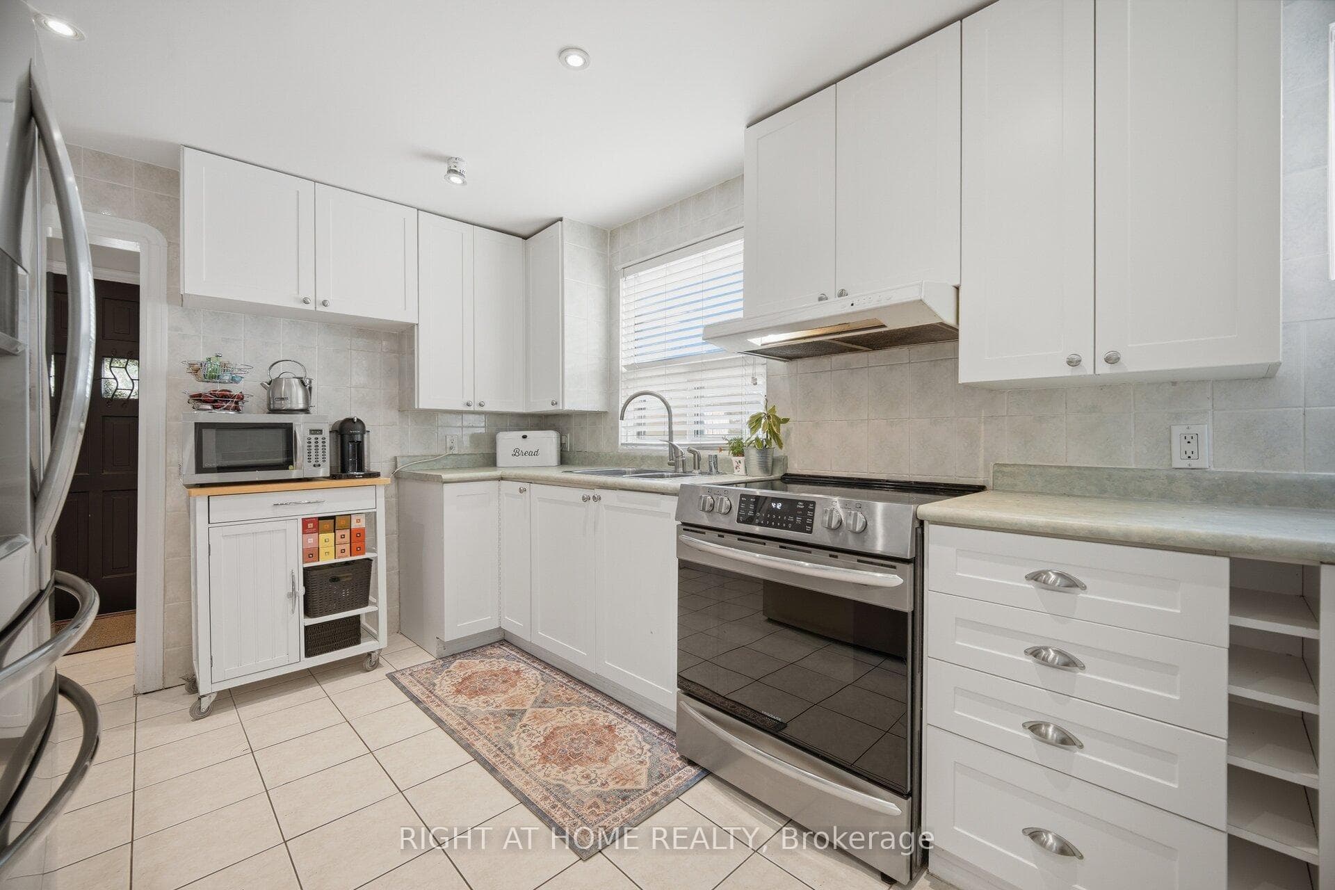 18 Vanbrugh Avenue photo 6