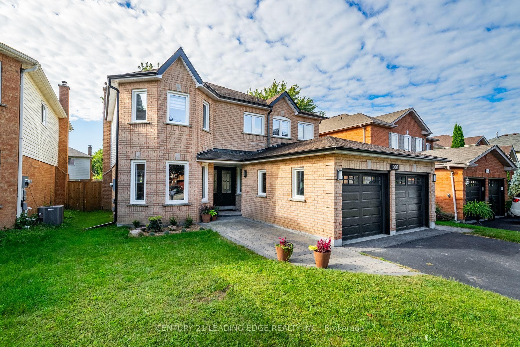 1001 Sandcliff Drive photo 1