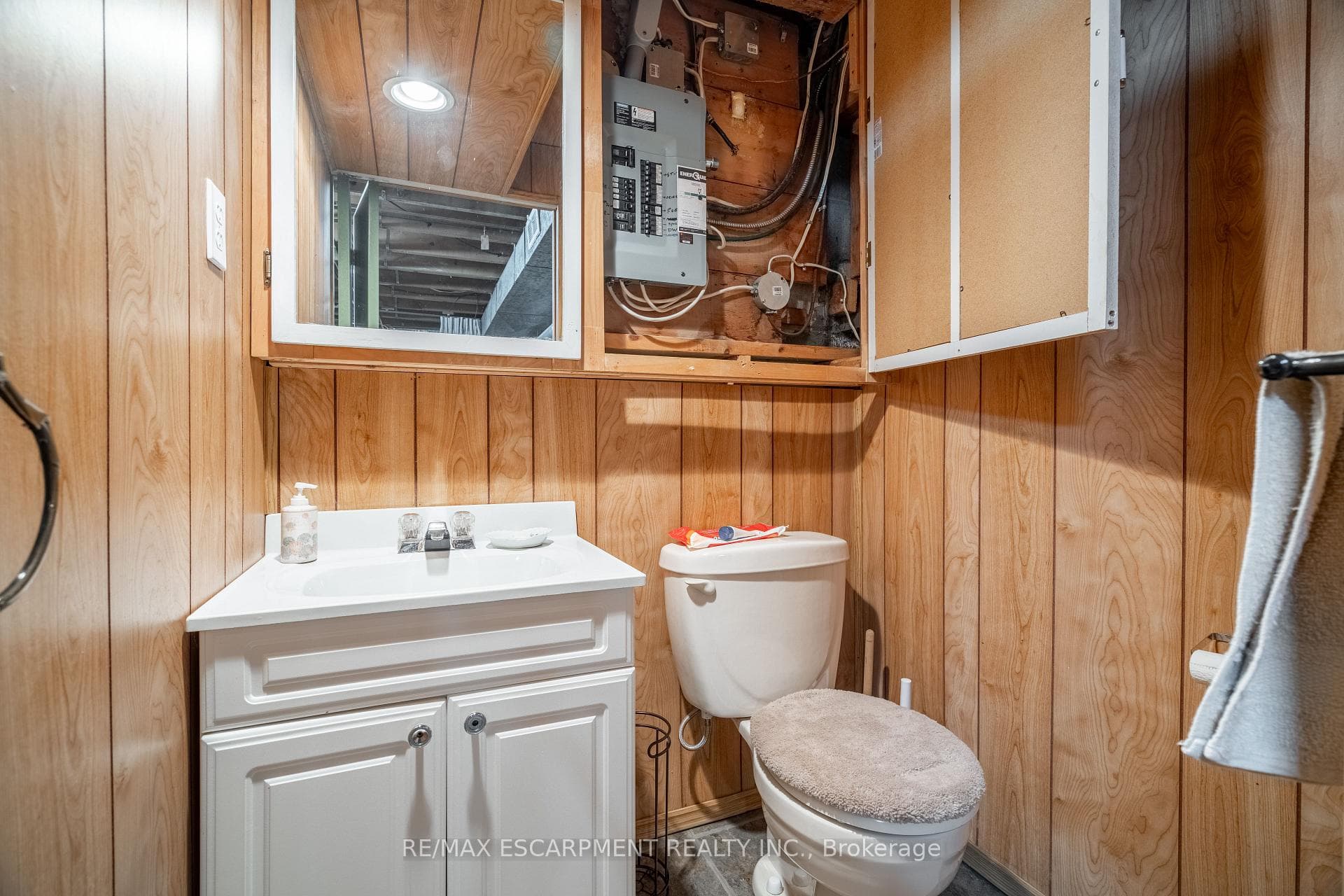 35 Wildewood Avenue photo 31