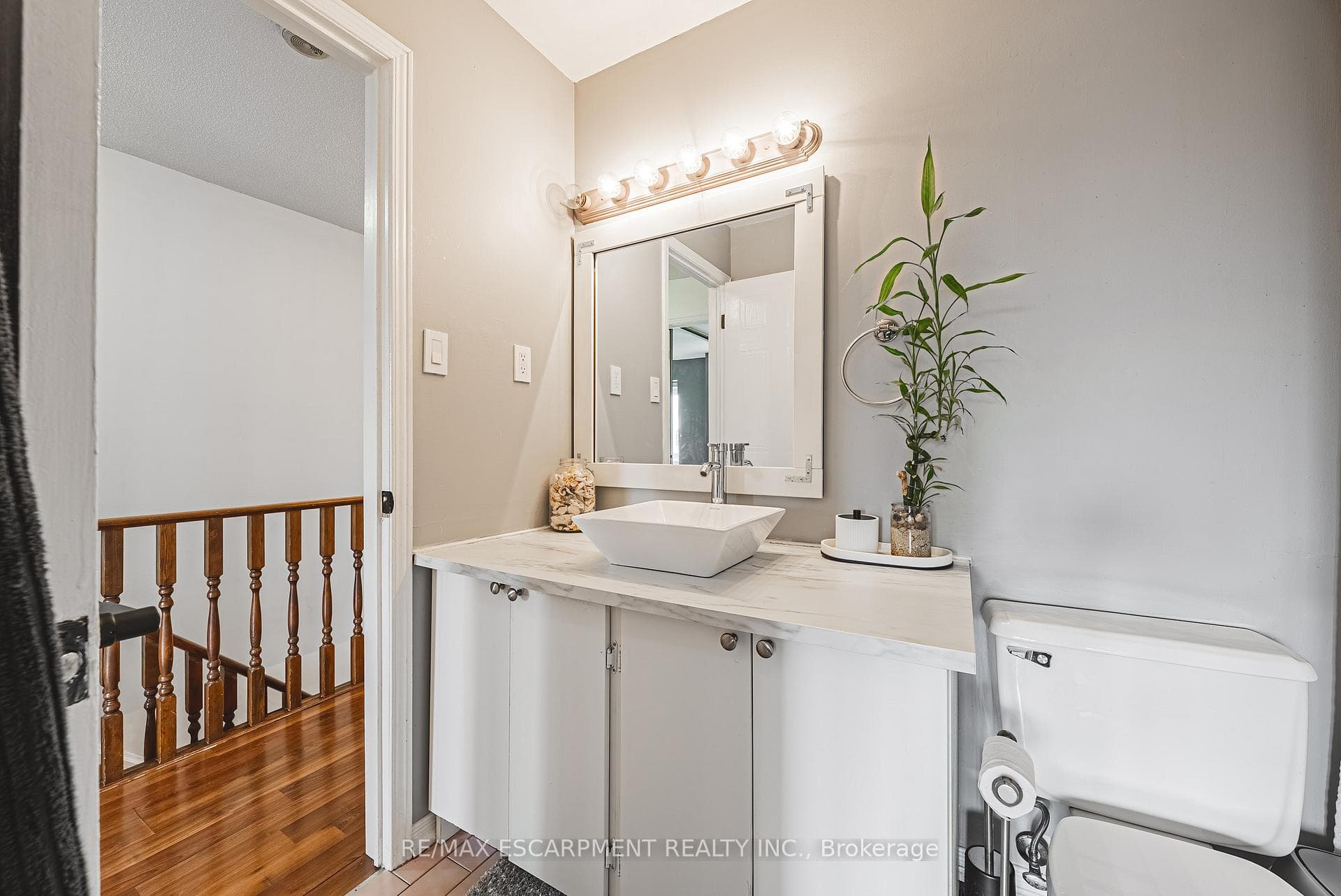 895 Maple Avenue Unit 116 photo 15
