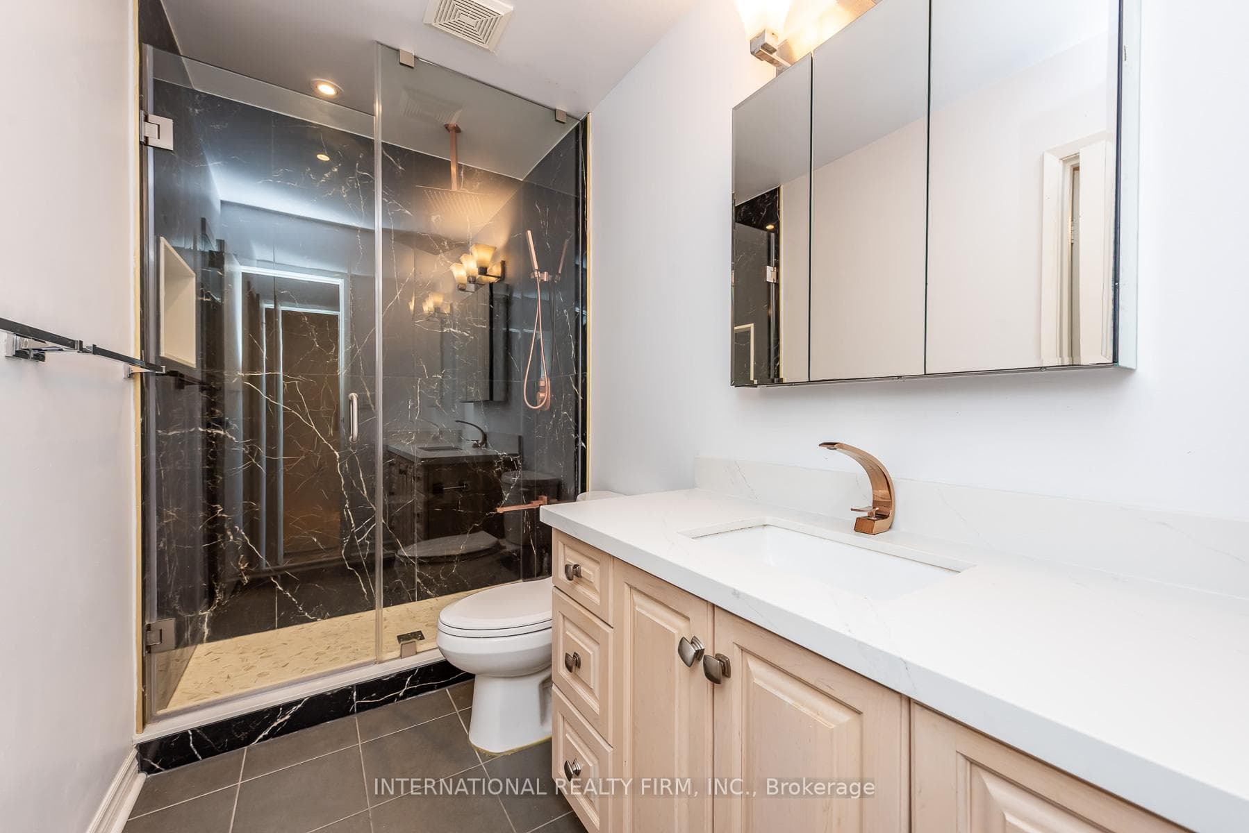 6855 Glen Erin Drive Unit 15 photo 14