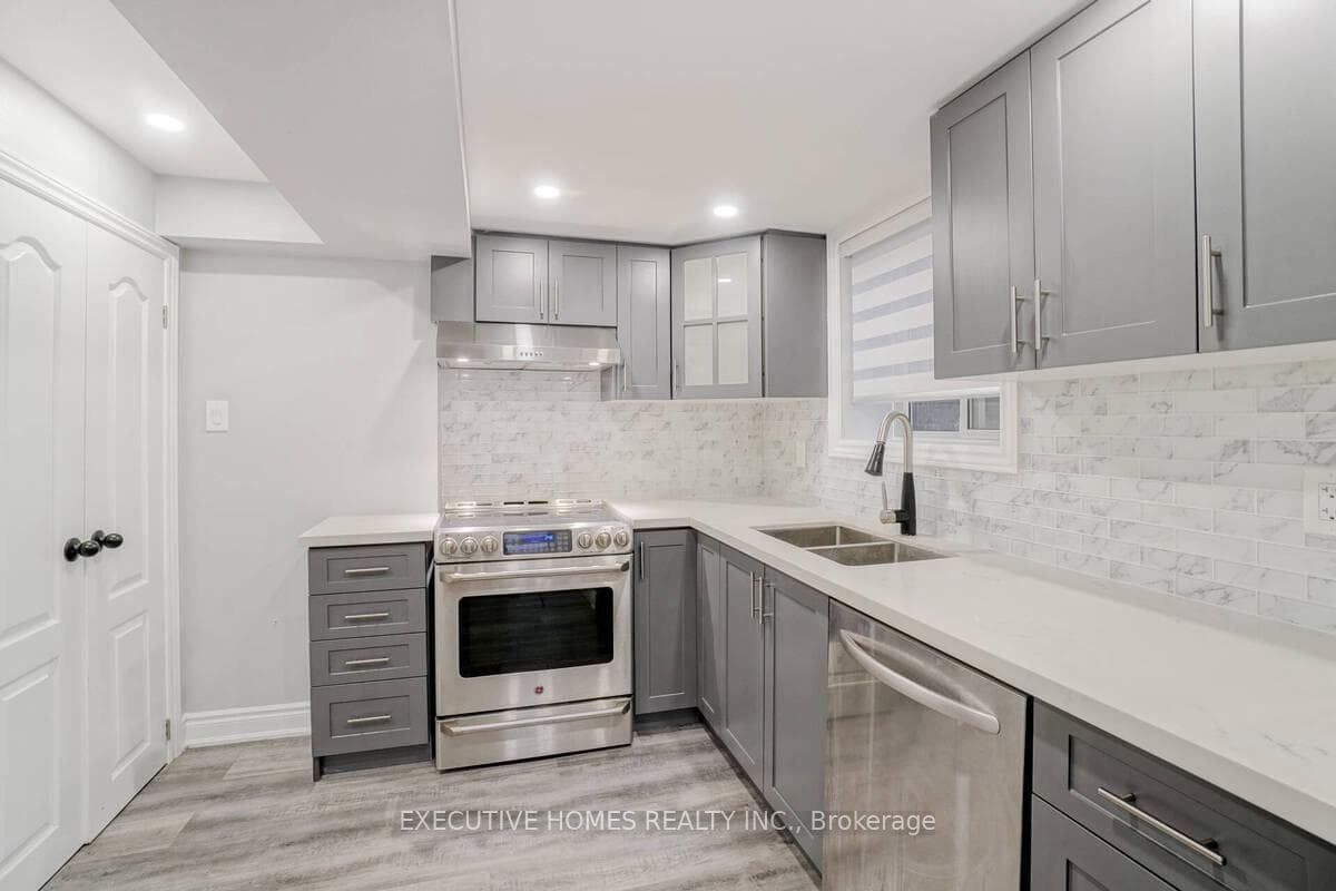 348 wrigglesworth Crescent Unit lower photo 15