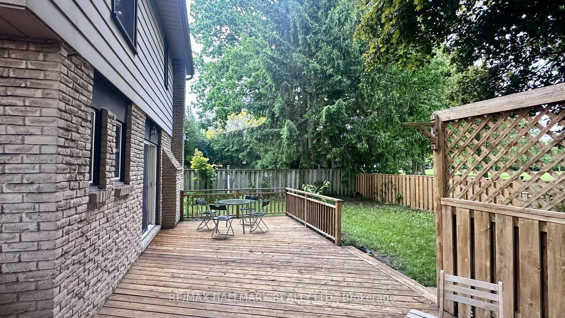 25 Ironshield Crescent photo 18
