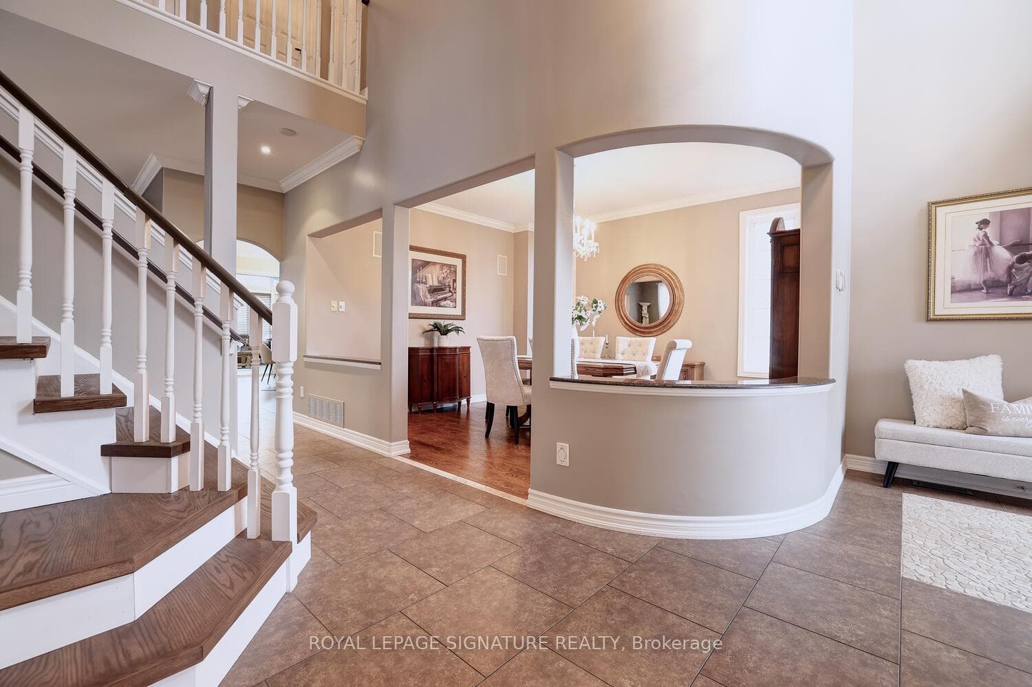 943 Gaslight Way photo 5