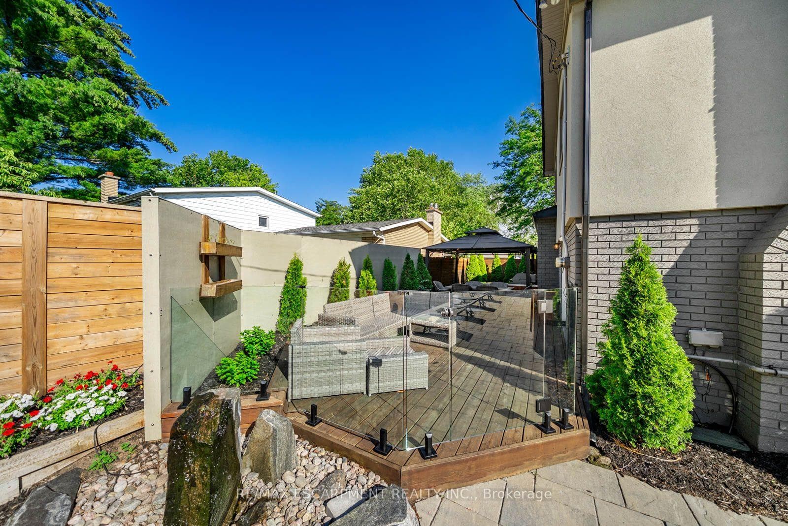 134 Fairwood Place photo 38