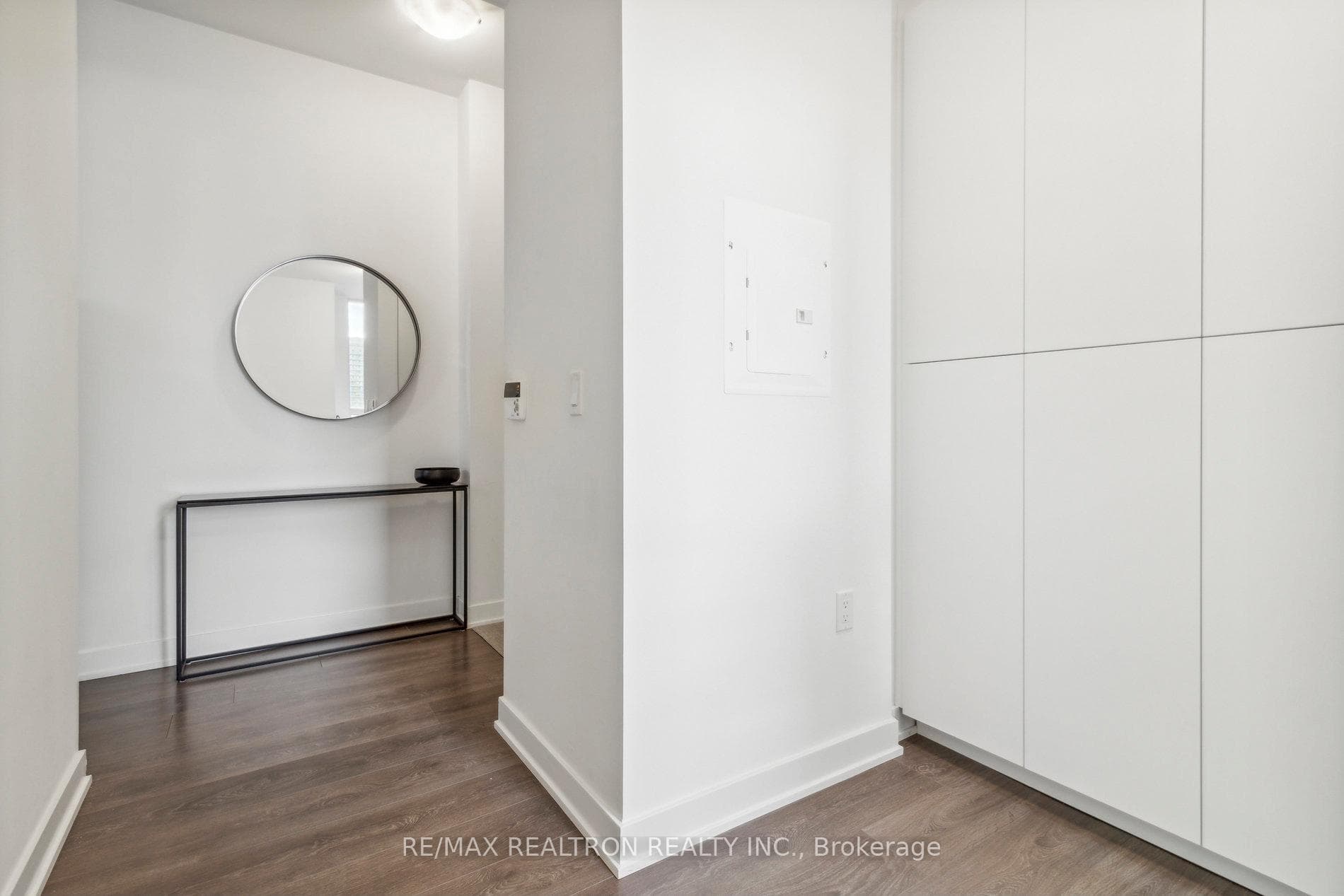 75 Oneida Crescent Unit 310 photo 5