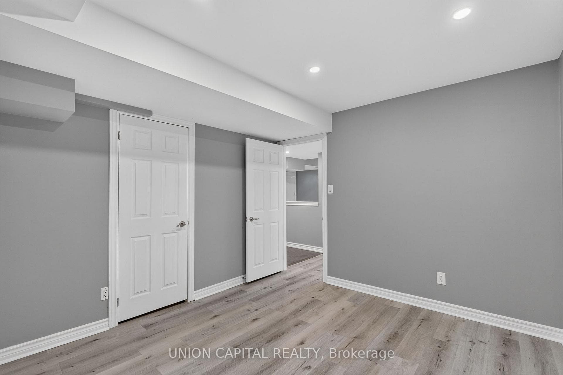 9 Ballymore Drive photo 35