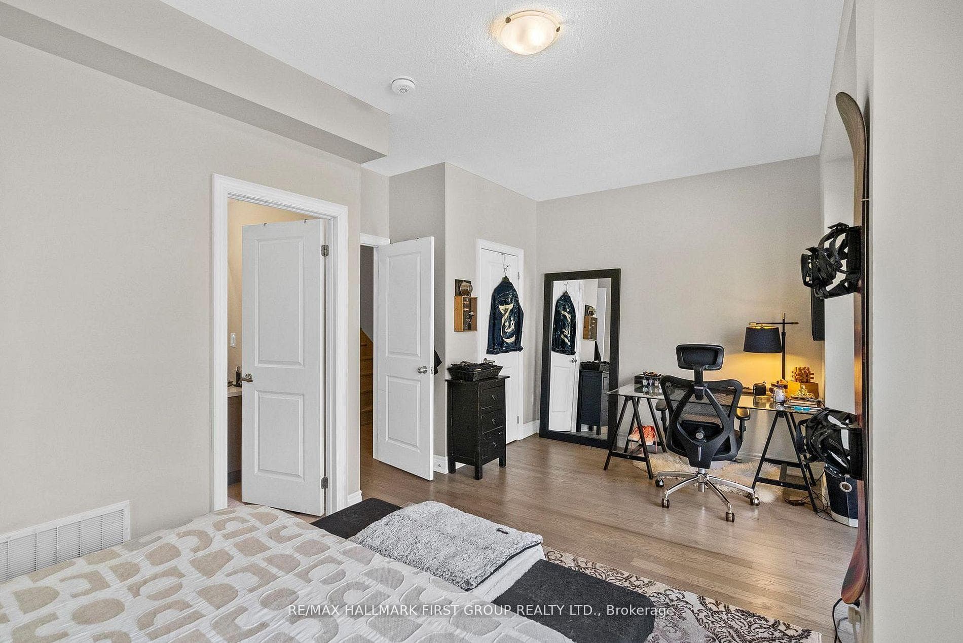 22 Phillipsen Way photo 42