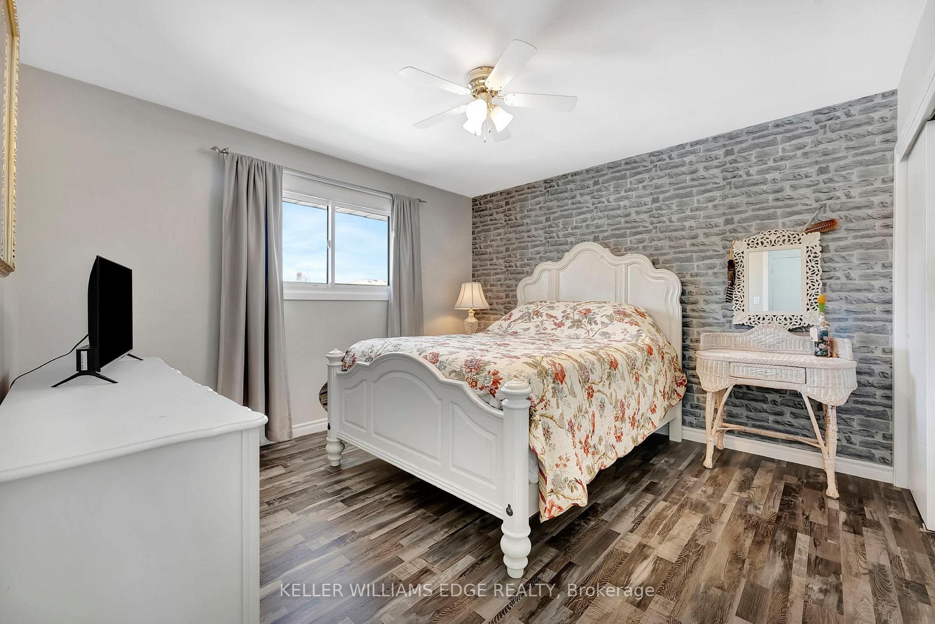 37 Woodsview Avenue photo 11