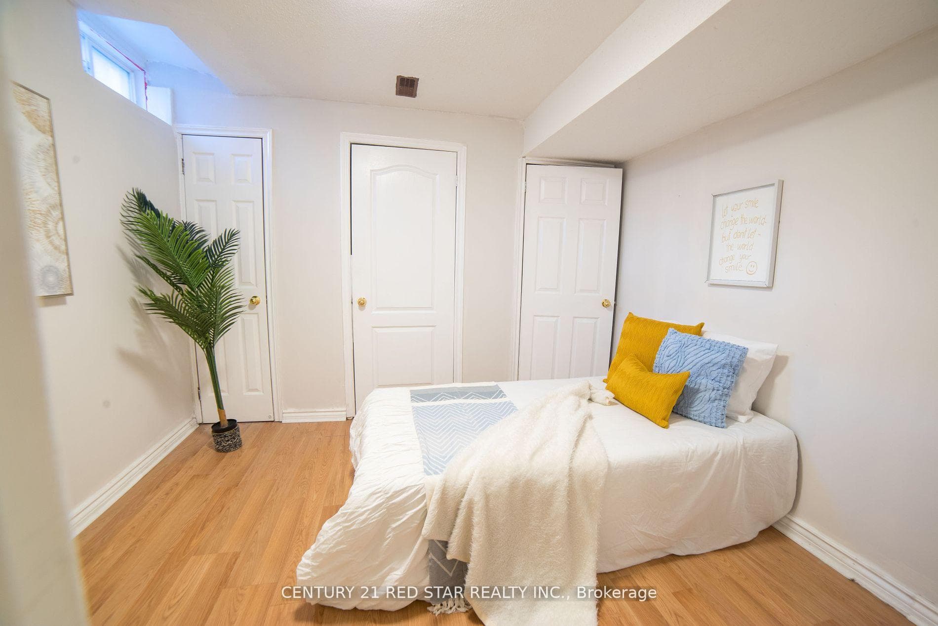 274 Bussel Crescent photo 33