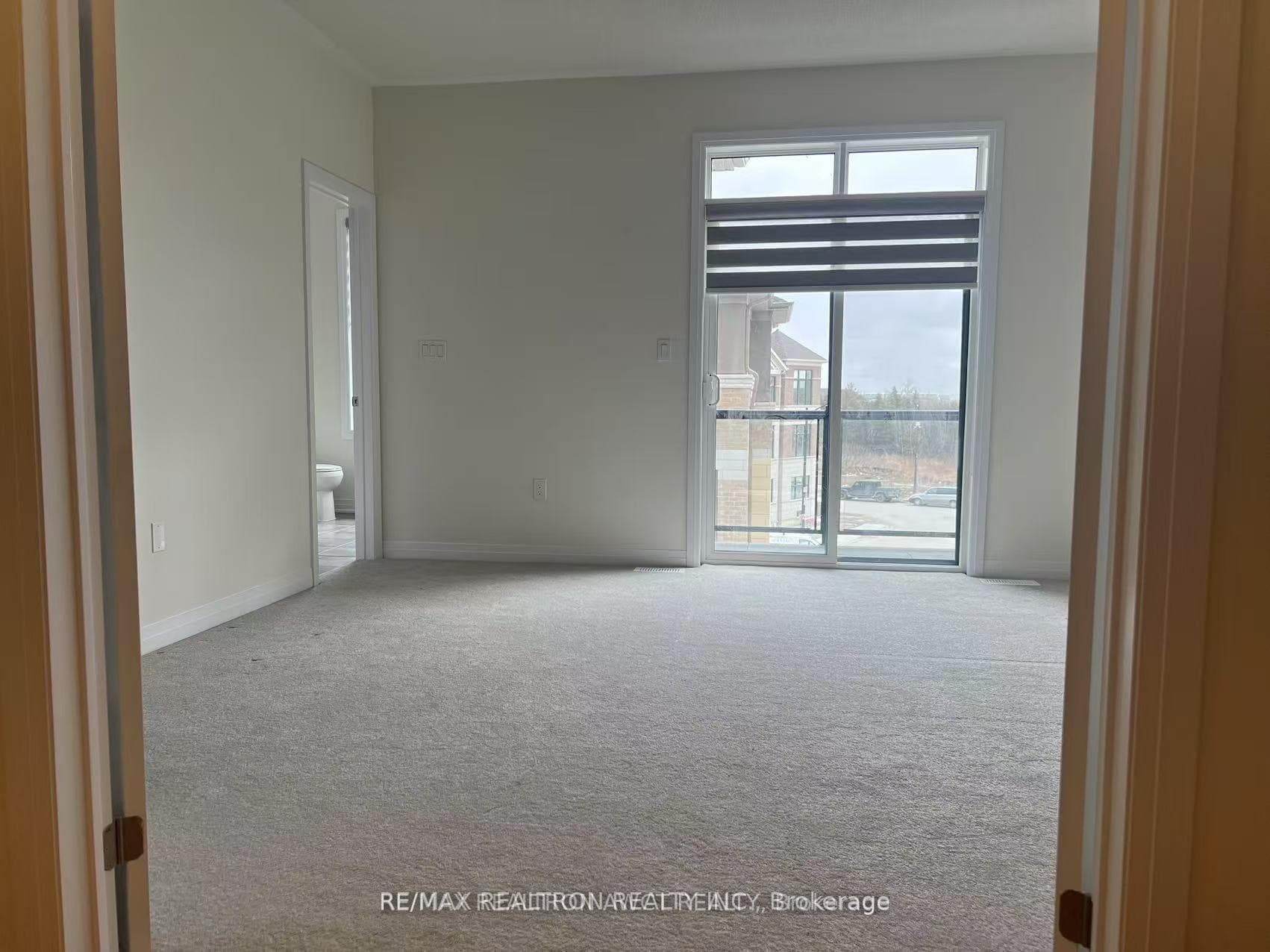 11405 LESLIE Street photo 12