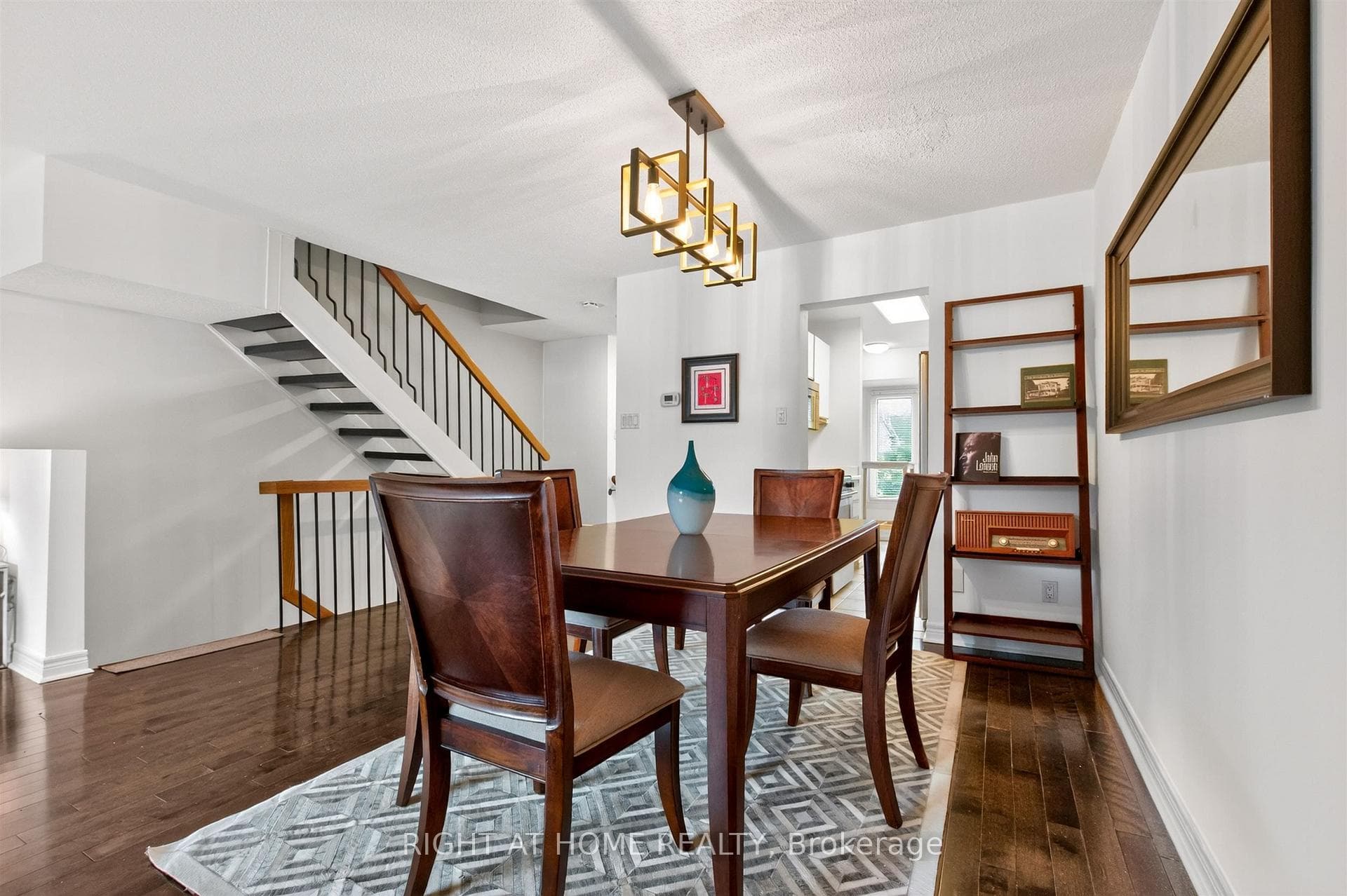 186 Woodbridge Avenue Unit 45 photo 4