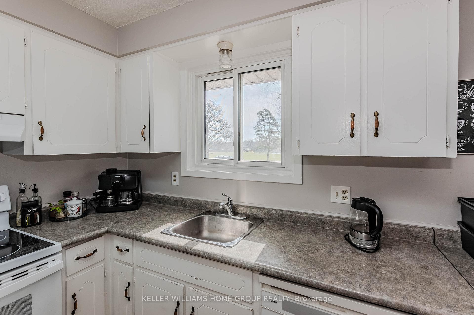 33 Dovercliffe Road photo 12