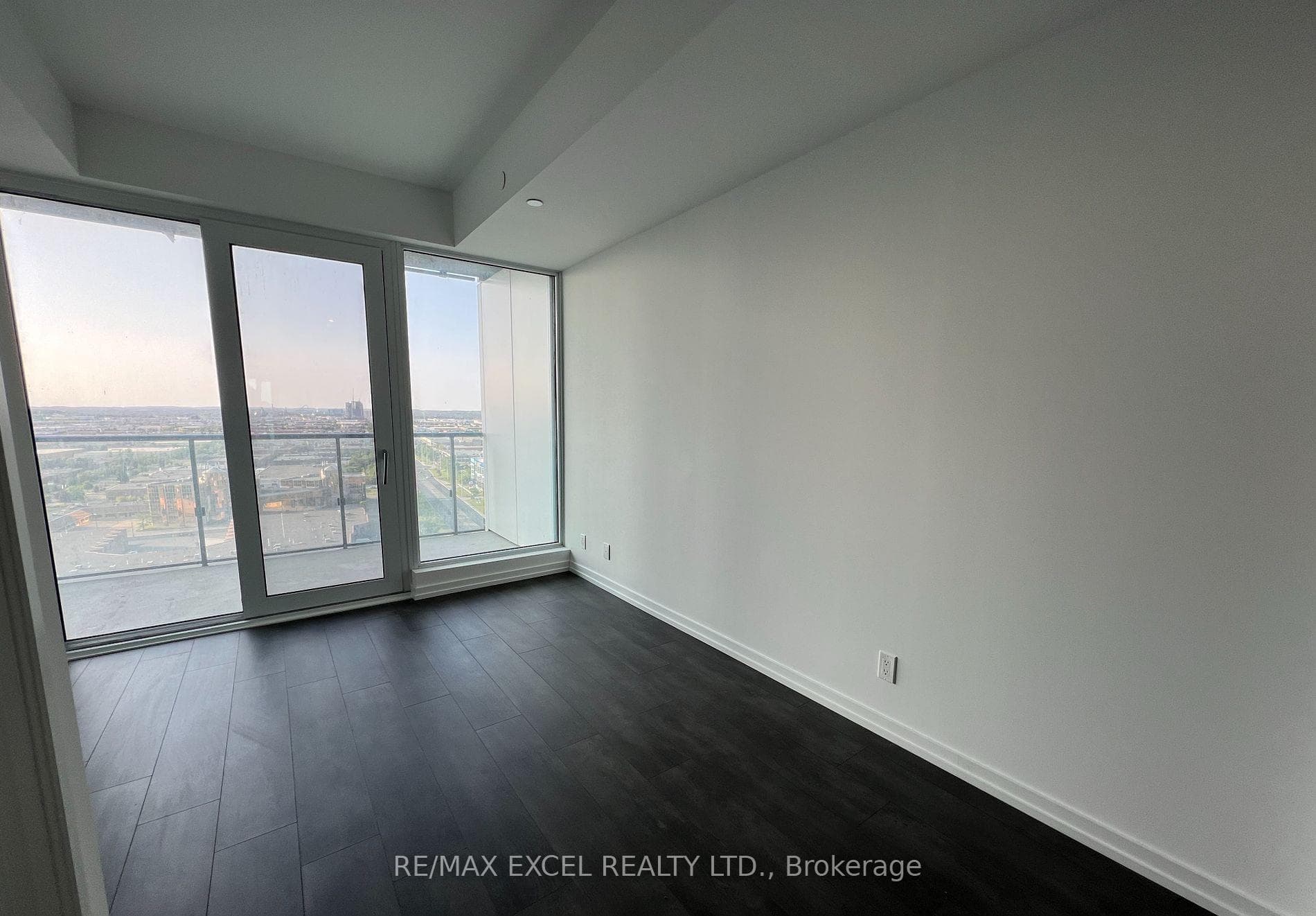 7890 Jane Street Unit 2007 photo 4
