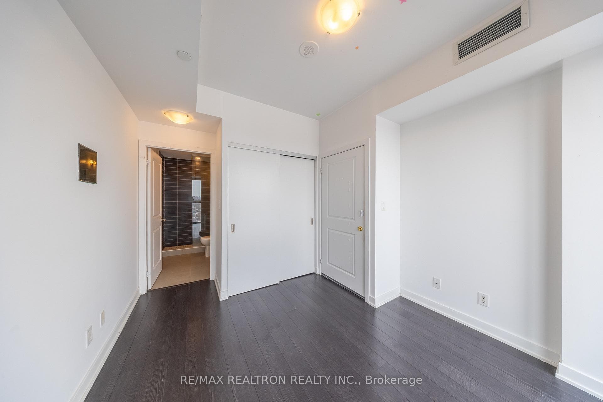 2799 Kingston Road Unit 910 photo 11