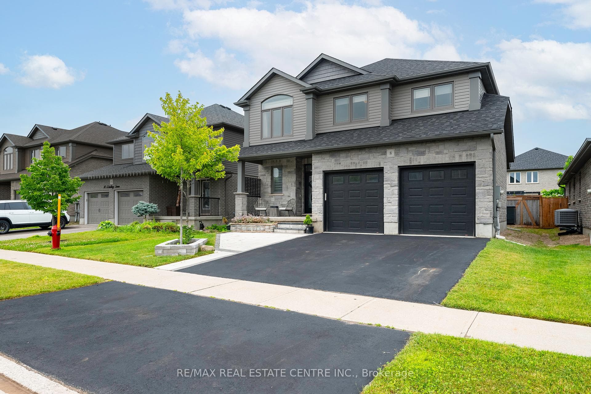8 Stuckey Lane photo 2