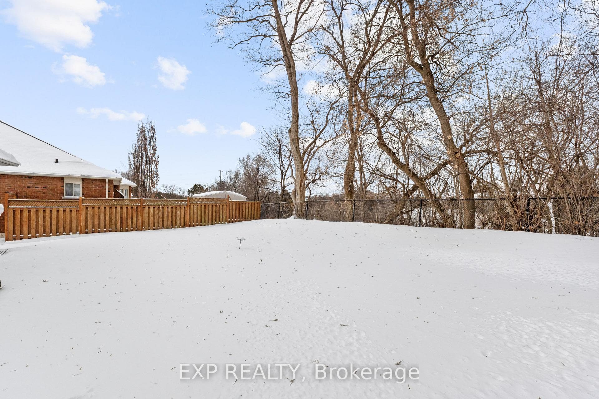 1036 Stone Cottage Crescent photo 46