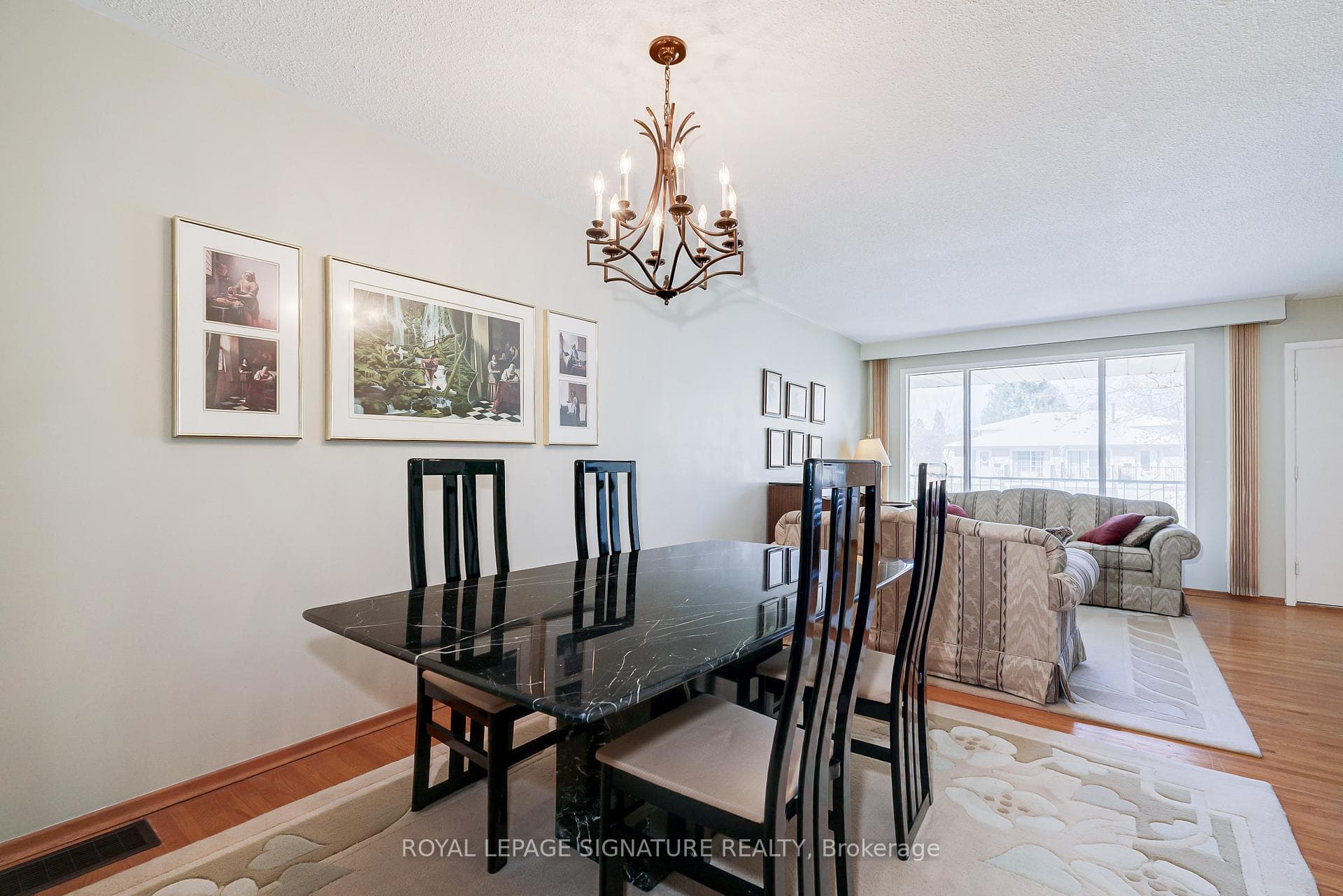 44 Harrington Crescent photo 10