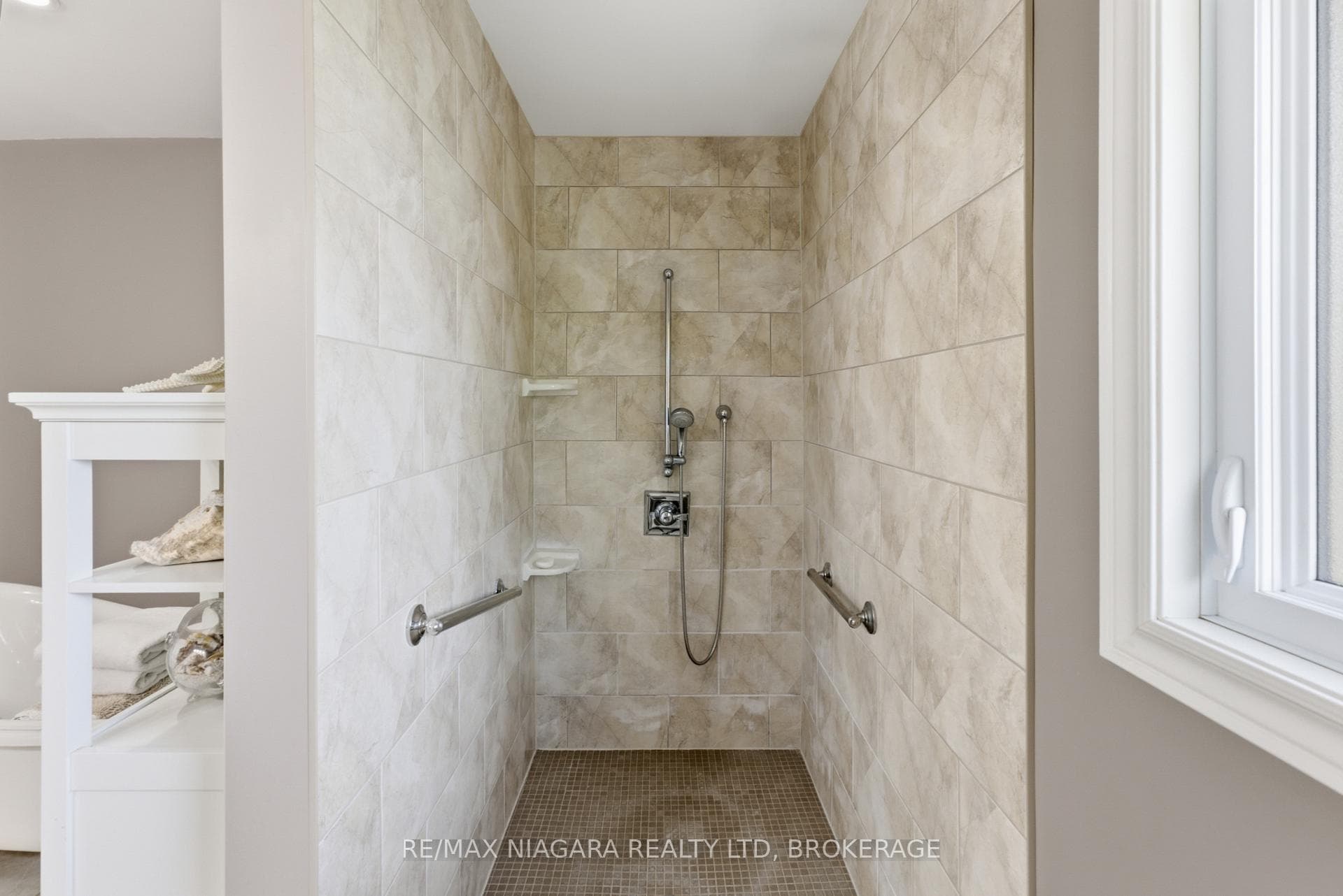 3374 Marlin Court photo 14