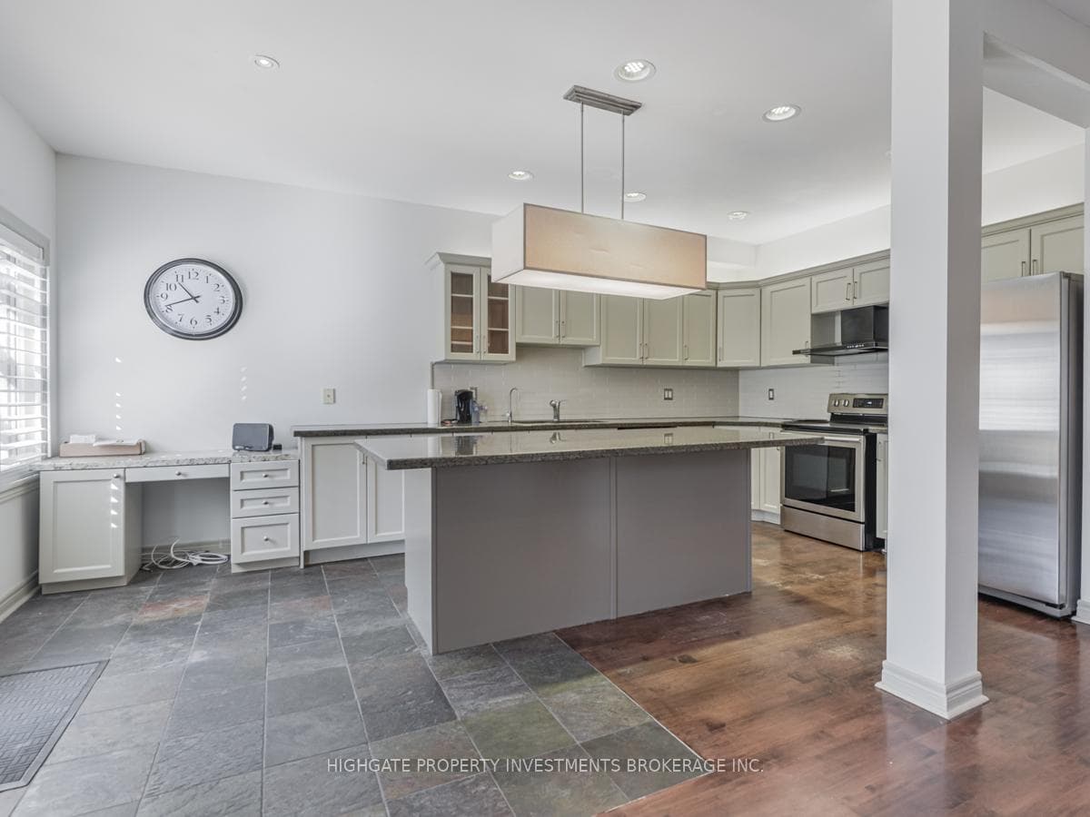 29 The Meadows Avenue photo 12