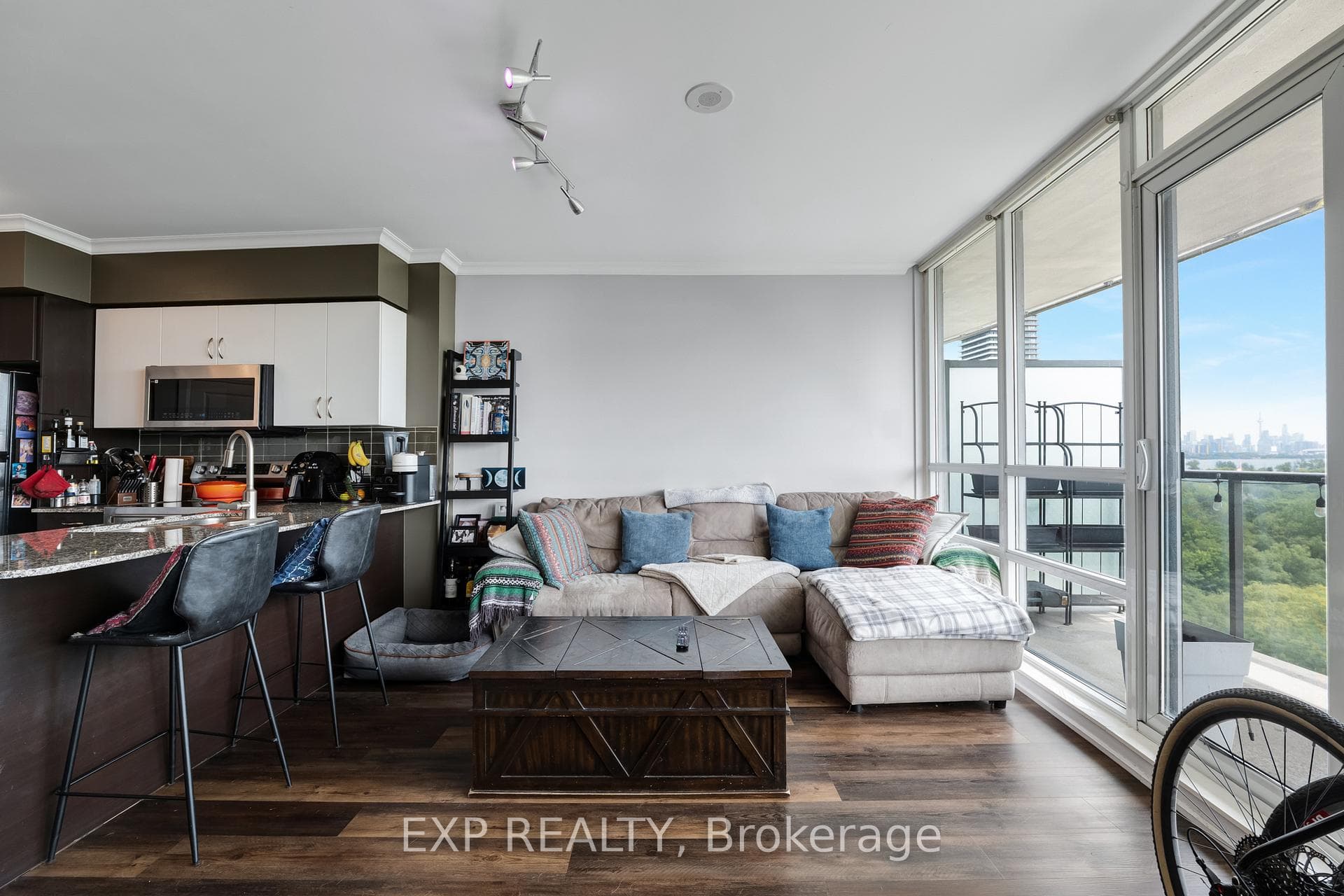 2230 Lake Shore Boulevard Unit 808 photo 11
