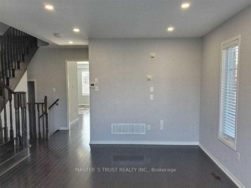 11940 Tenth Line photo 8