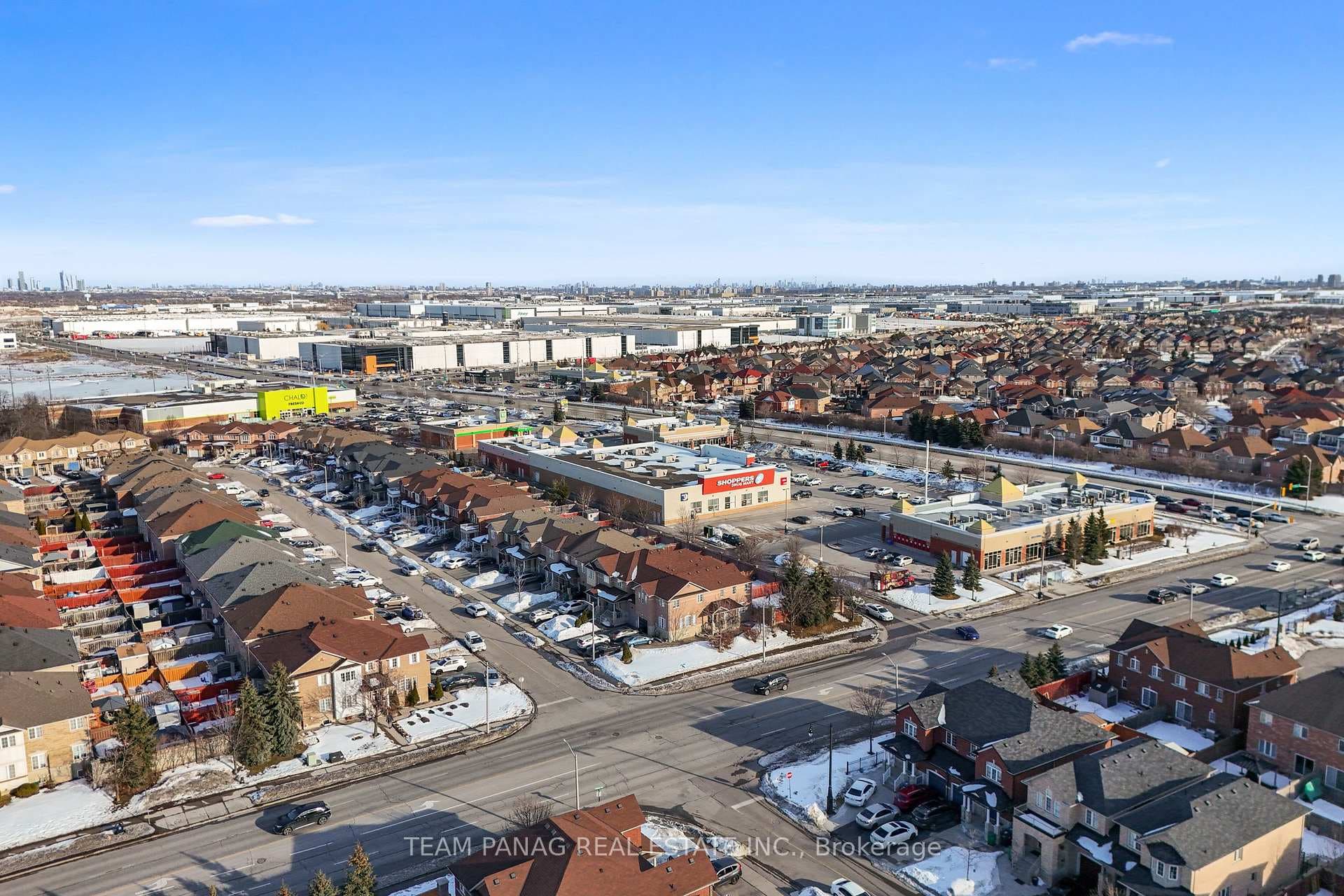 walking distance to Plaza