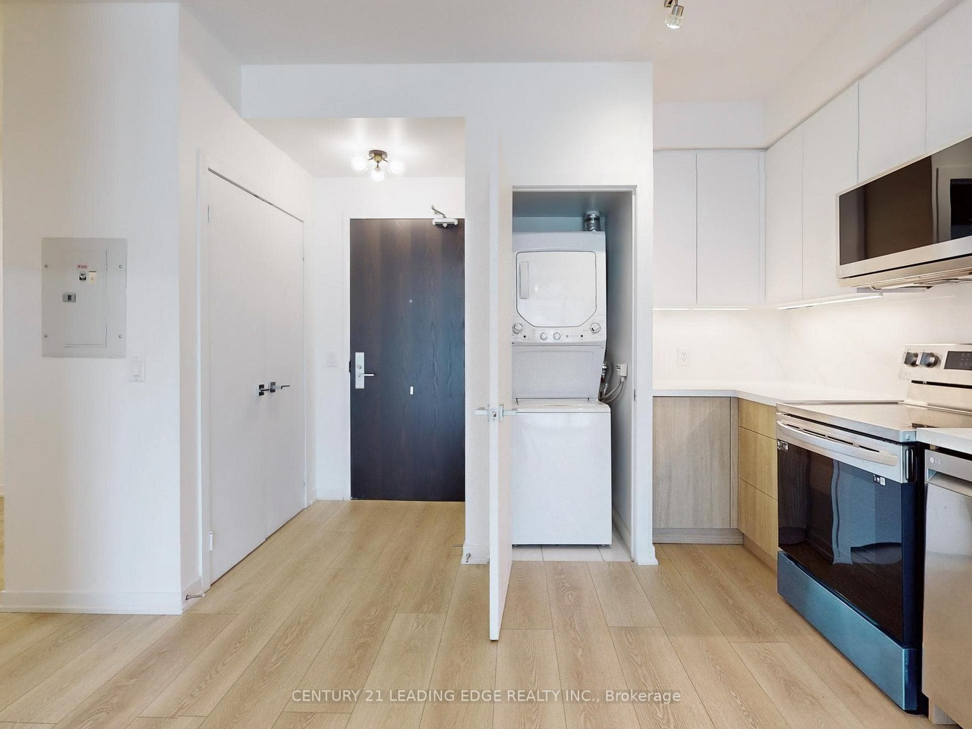 770 Bay Street Unit 705 photo 15