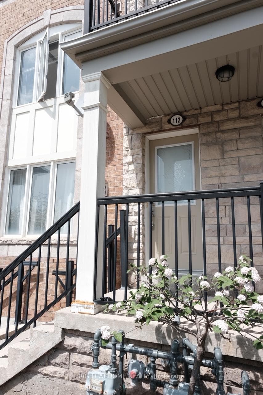 112 Louisbourg Way photo 35