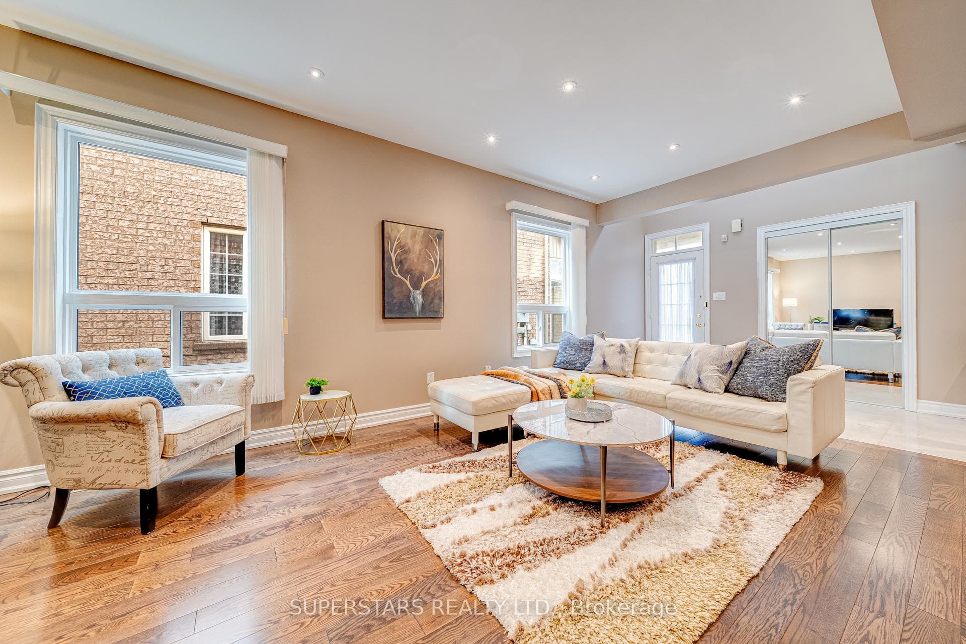 84 Fortune Crescent photo 3