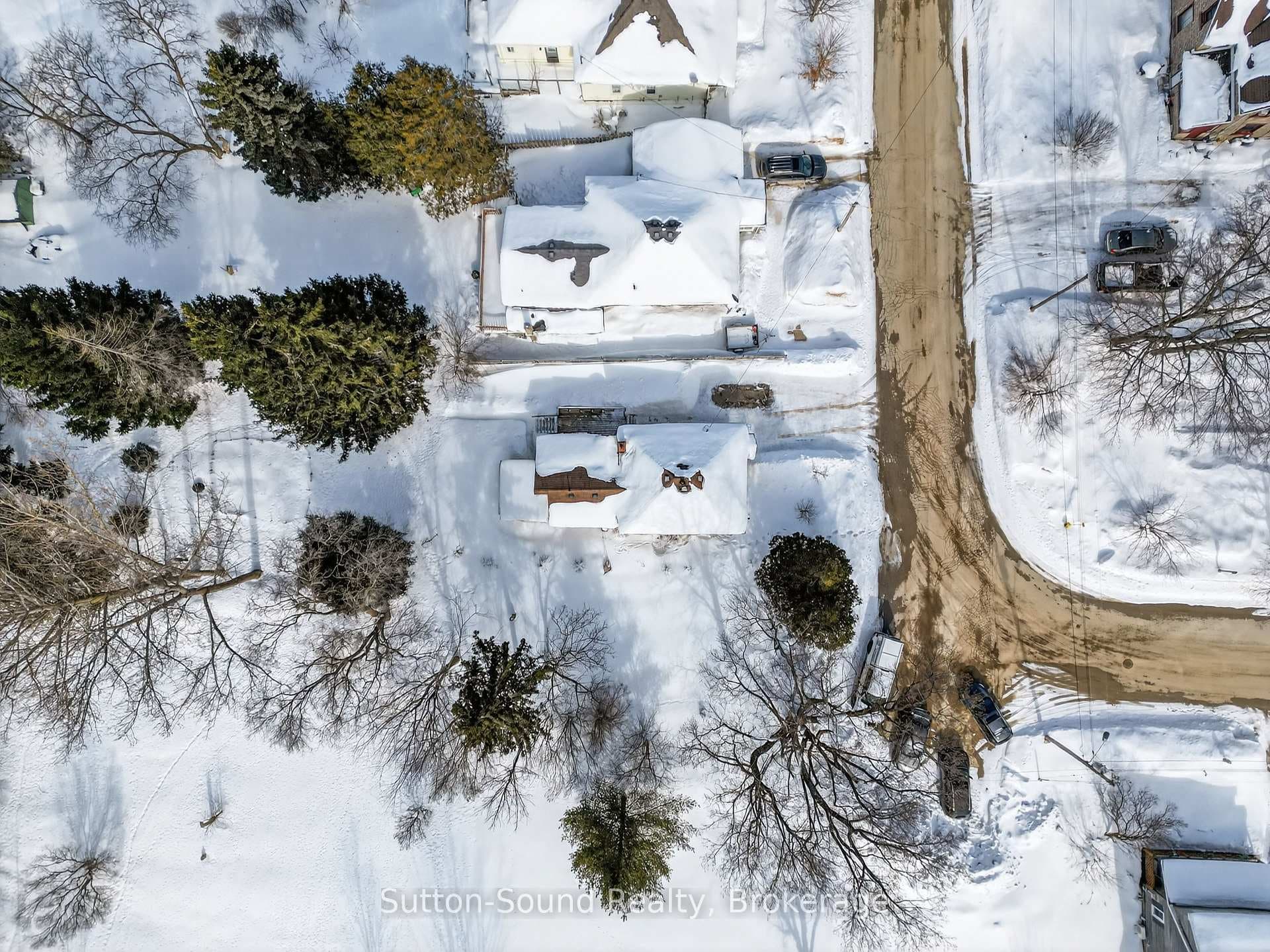 Quiet cul de sac close to Wiarton amenities