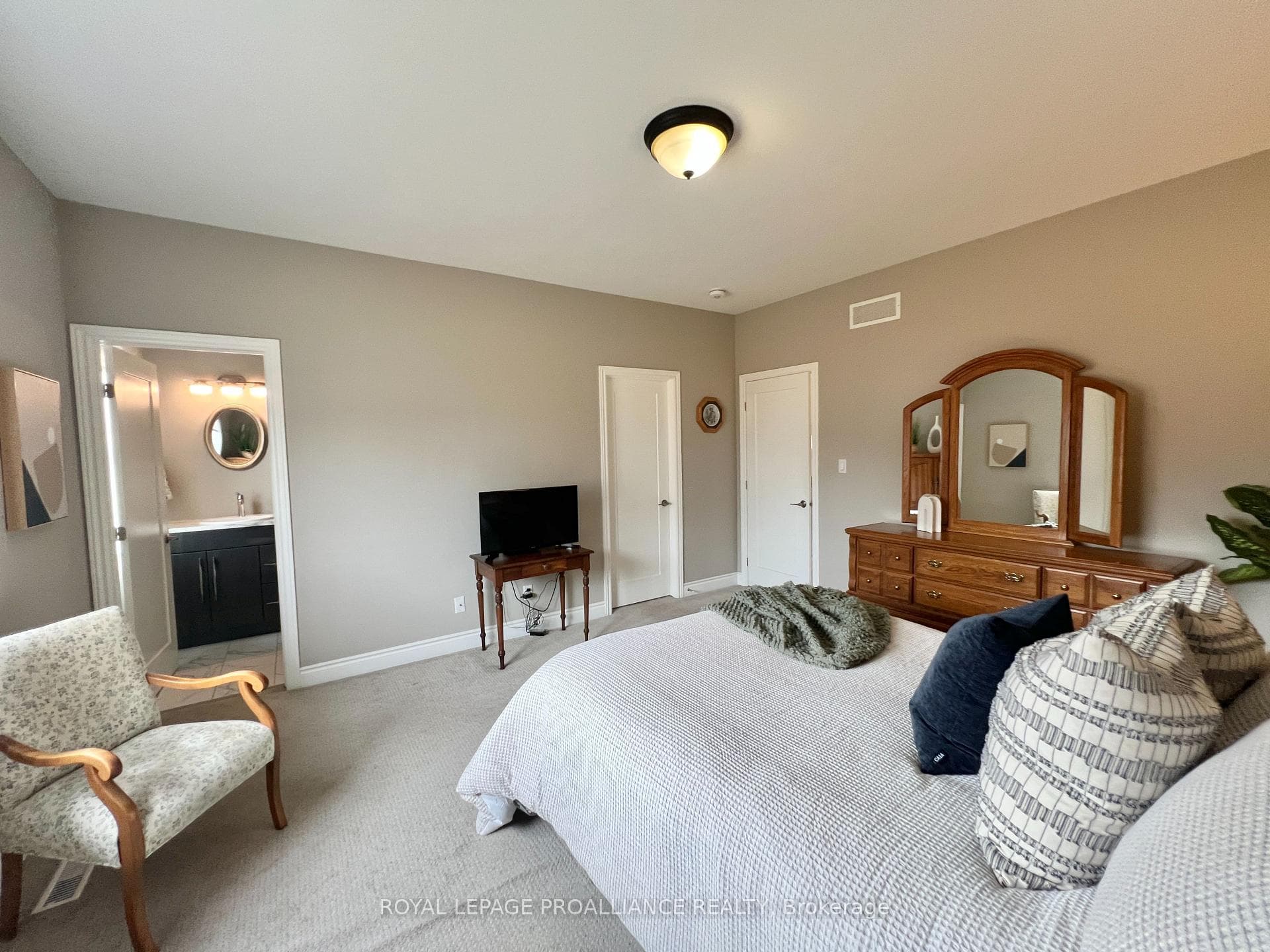 89 Hampton Ridge Drive photo 14