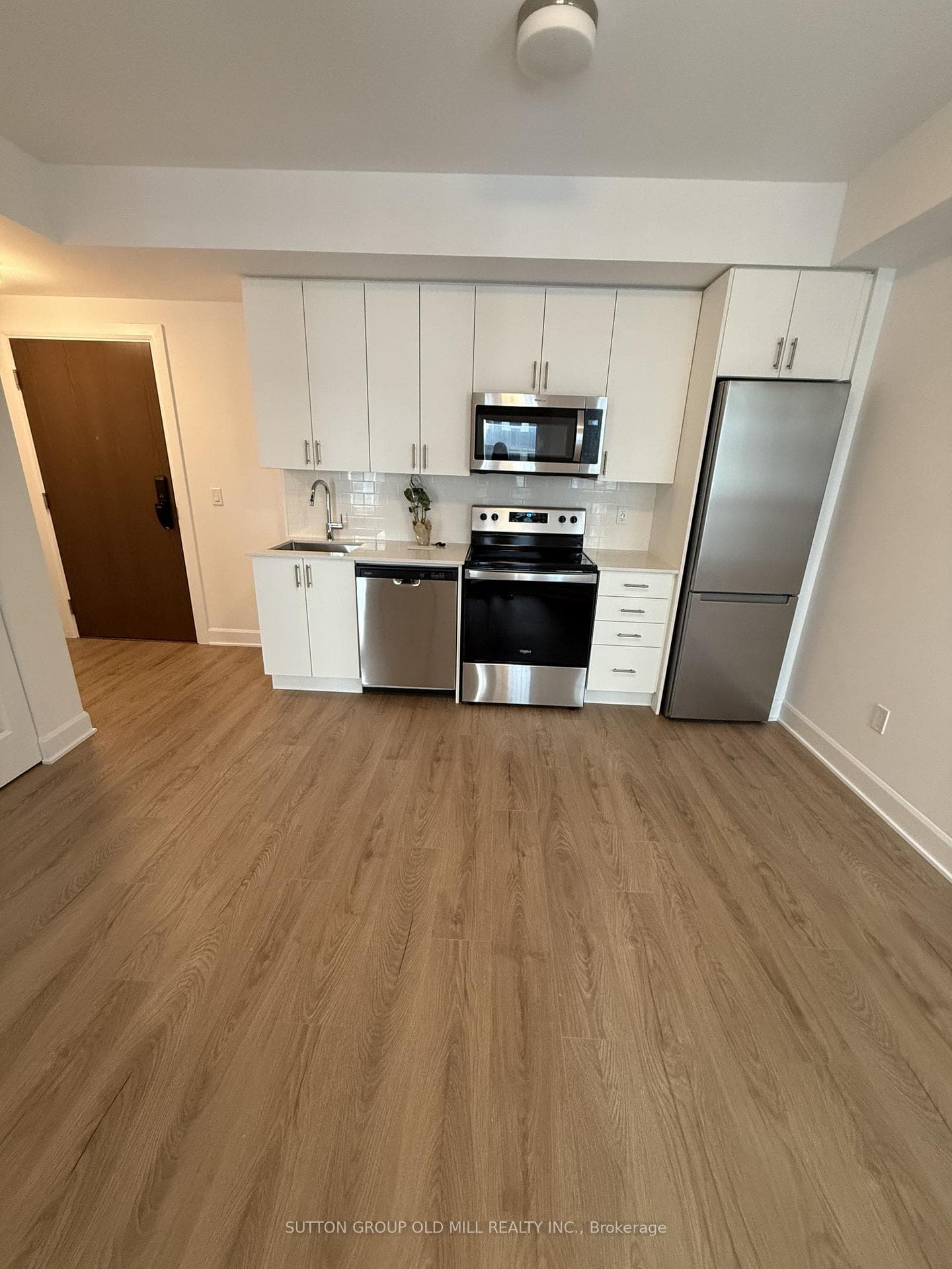 3240 William Coltson Avenue Unit 406 photo 3