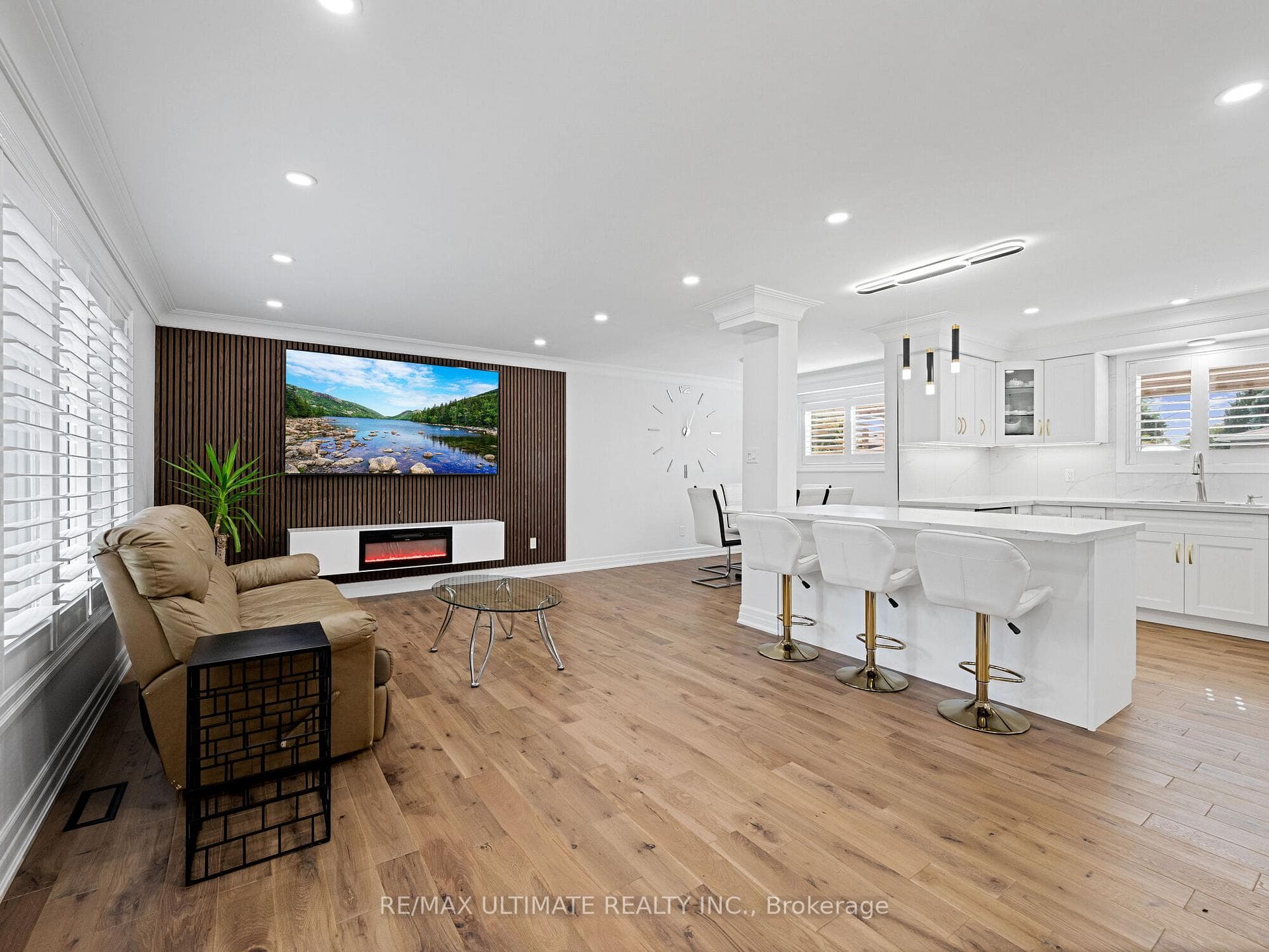 Modern & Open Concept